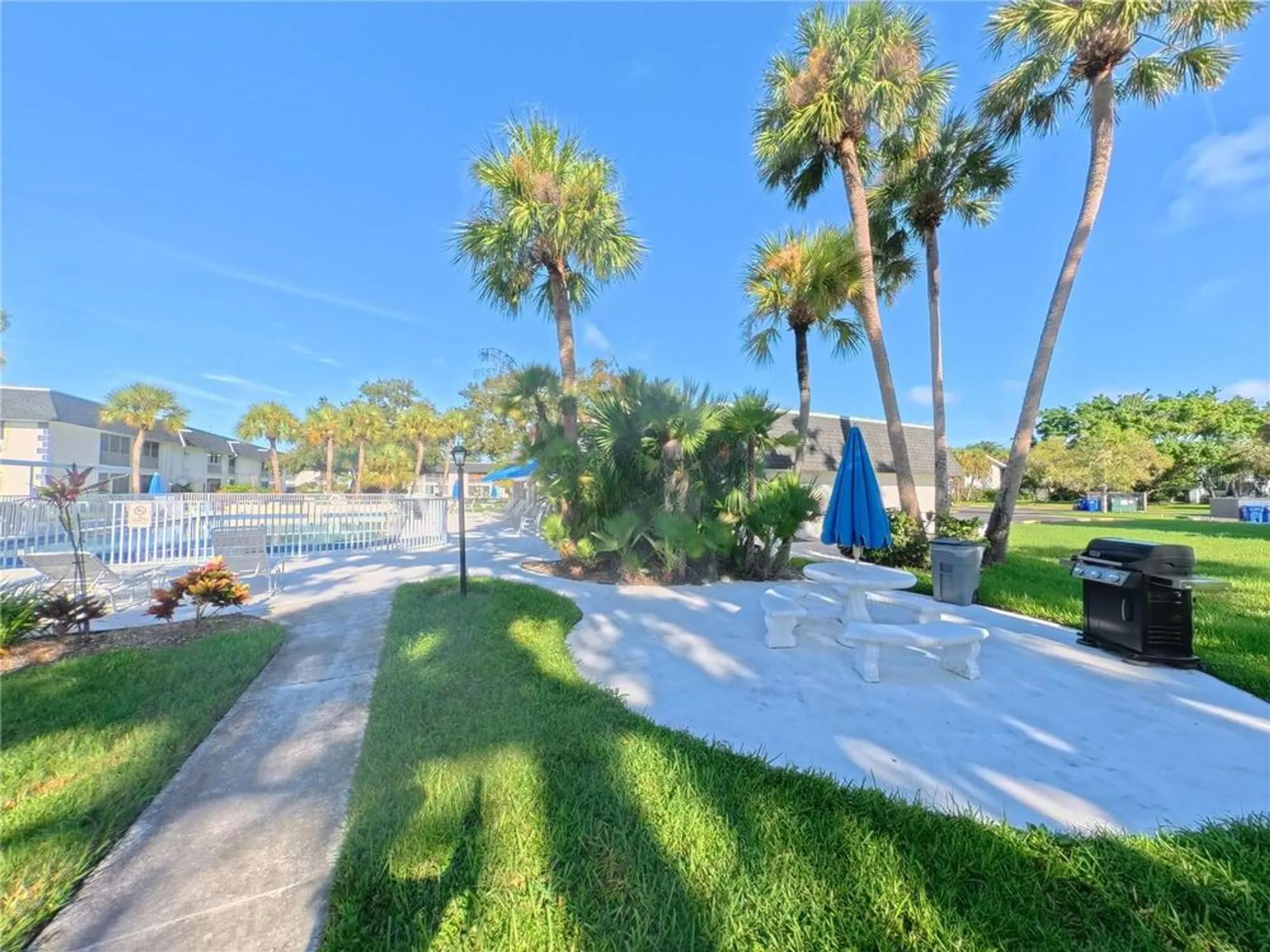 Property Slideshow image 23 of 29 | 302 47th avenue dr 117, Bradenton, FL, 34207