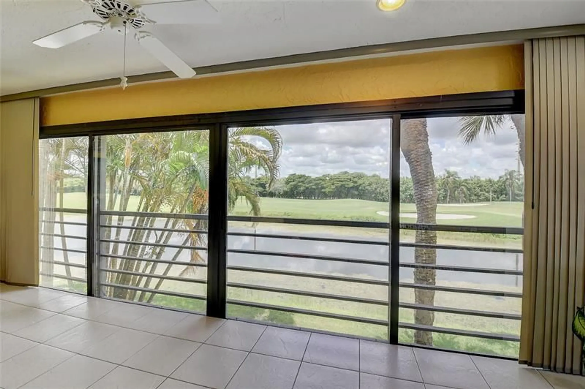 Property Slideshow image 32 of 75 | 6422 aspen glen cir # 206, Boynton Beach, FL, 33437