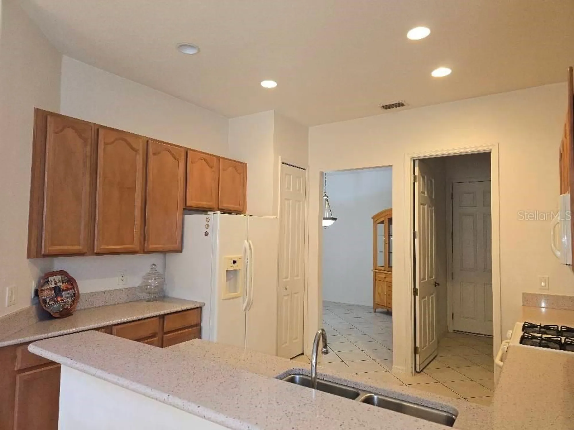 Property Slideshow image 12 of 49 | 108 crescent moon dr, Groveland, FL, 34736