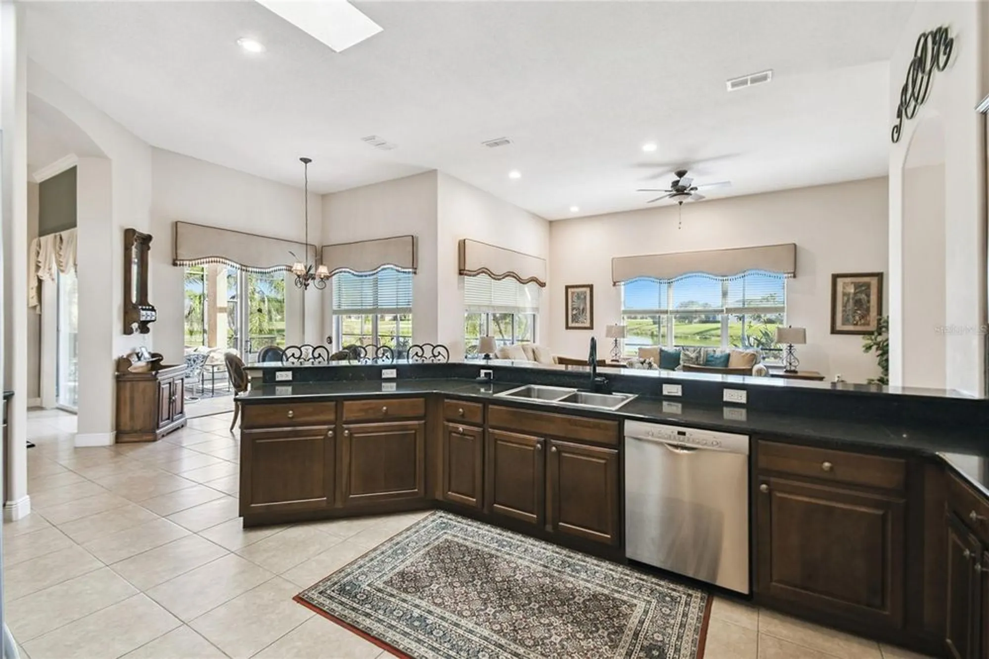 Property Slideshow image 16 of 83 | 116 amalfi ln, Poinciana, FL, 34759