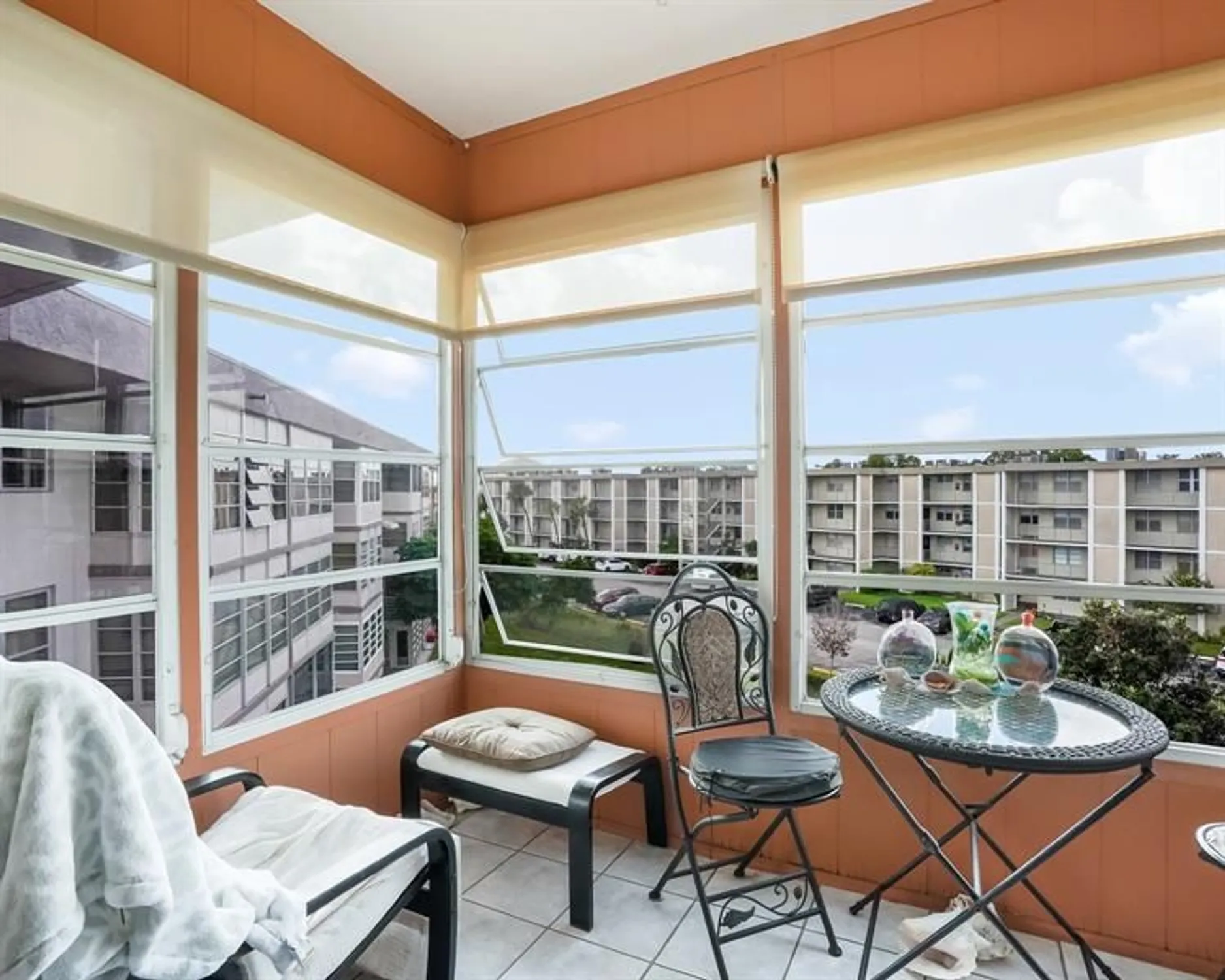 Property Slideshow image 15 of 15 | 2881 nw 47th ter 406, Lauderdale Lakes, FL, 33313