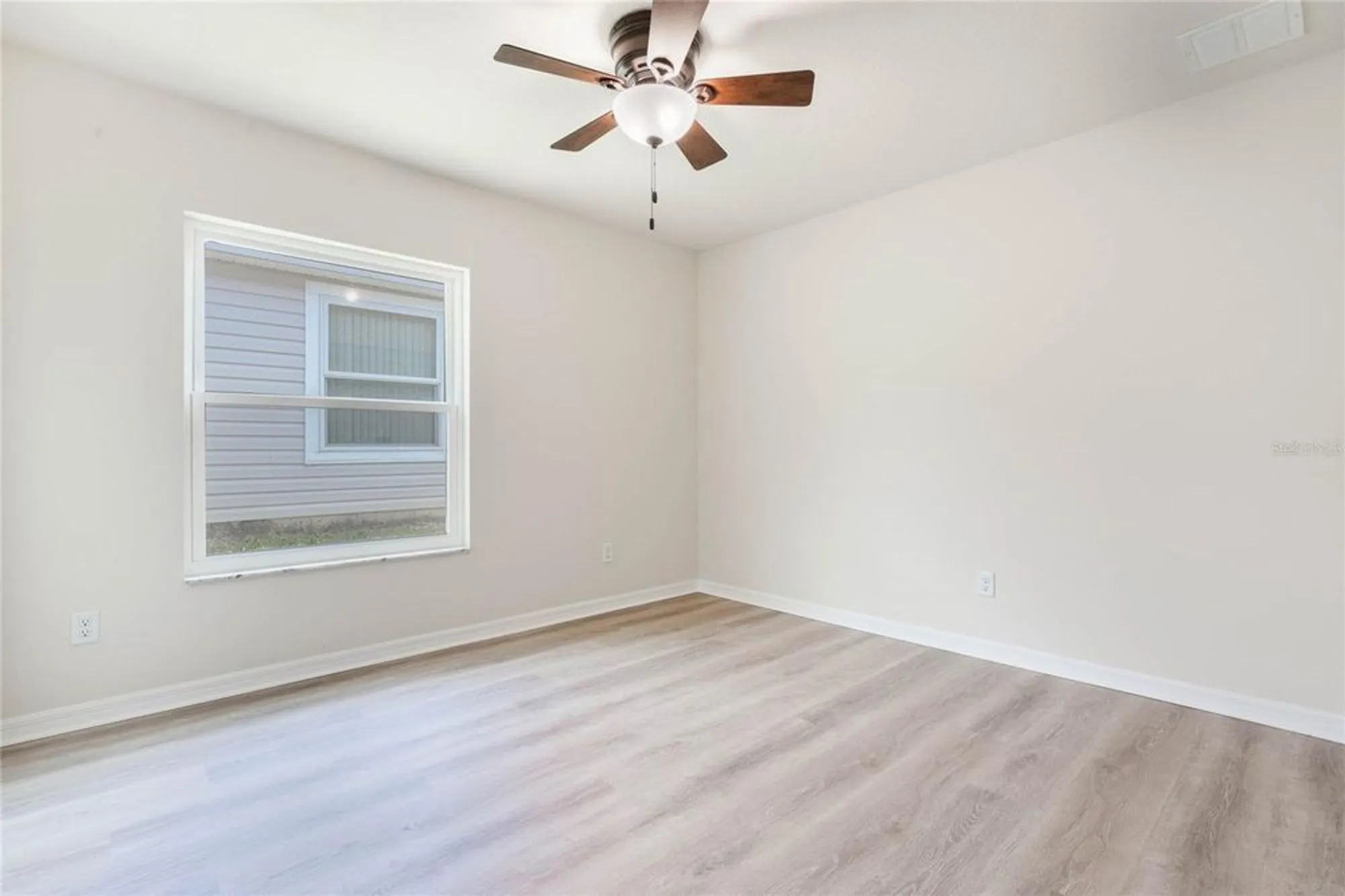 Property Slideshow image 25 of 37 | 24801 cranes roost cir, Leesburg, FL, 34748
