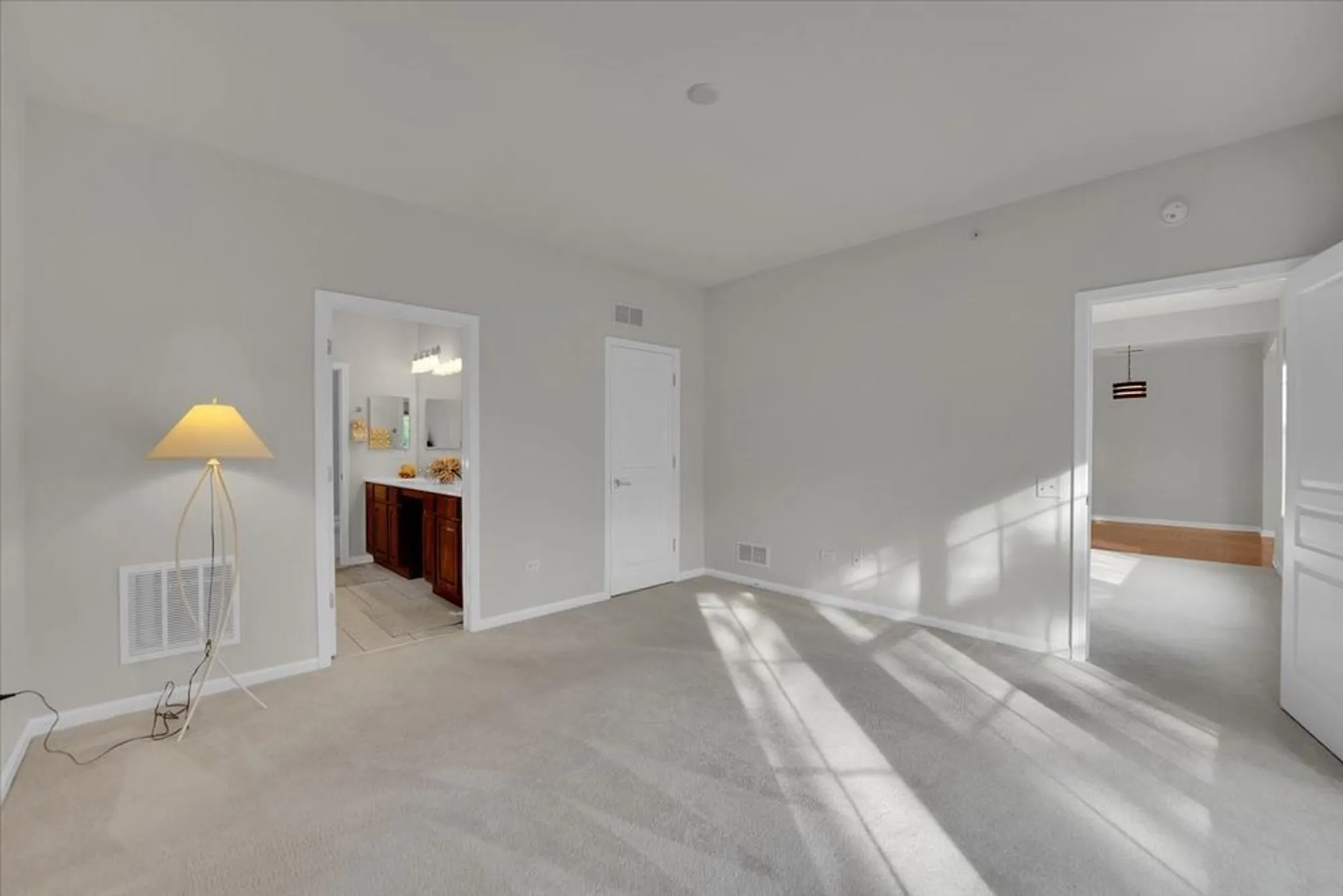 Property Slideshow image 16 of 32 | 14525 tawny ln, Huntley, IL, 60142