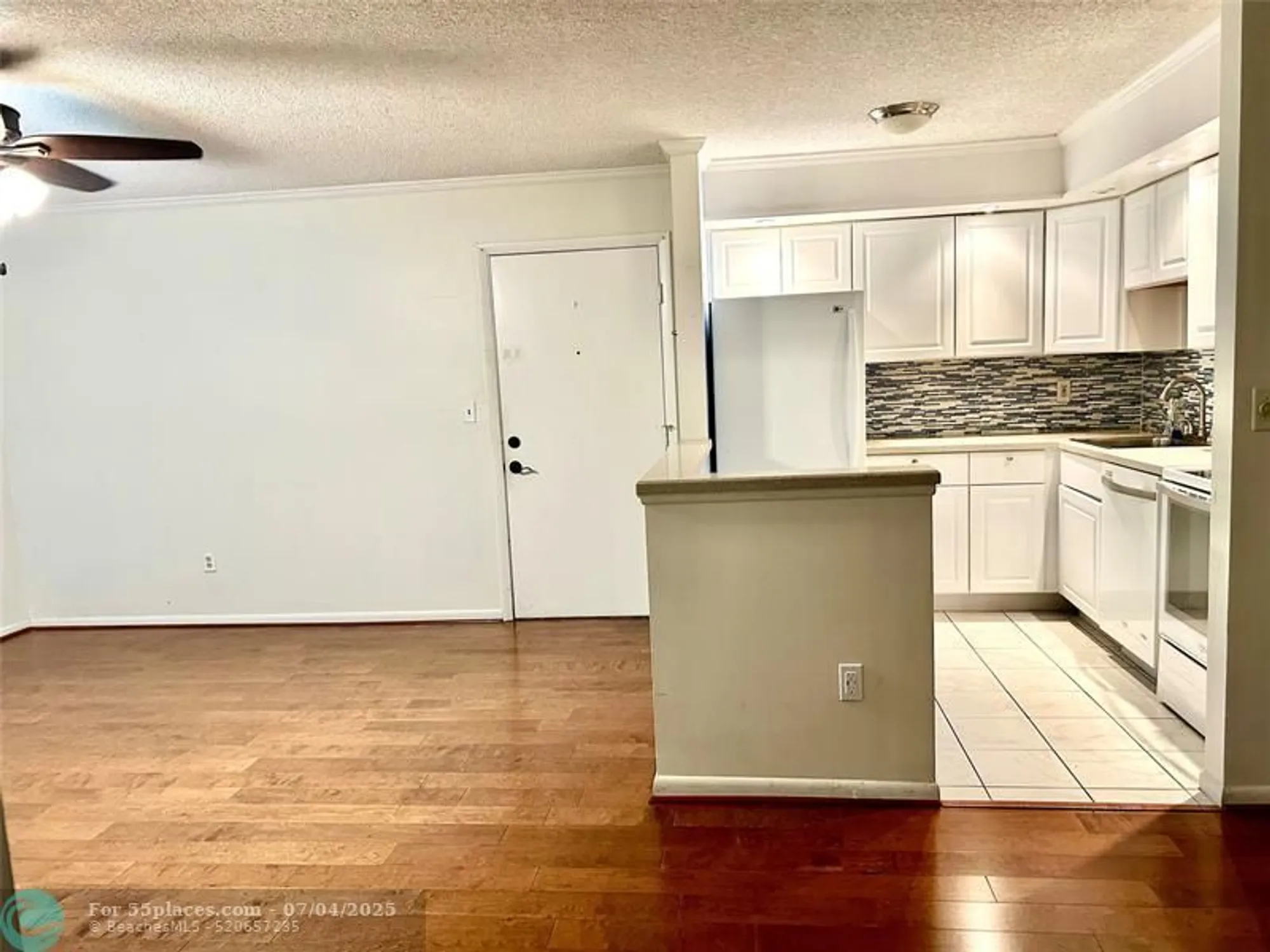 Property Slideshow image 6 of 14 | 10429 e clairmont cir # 108, Tamarac, FL, 33321