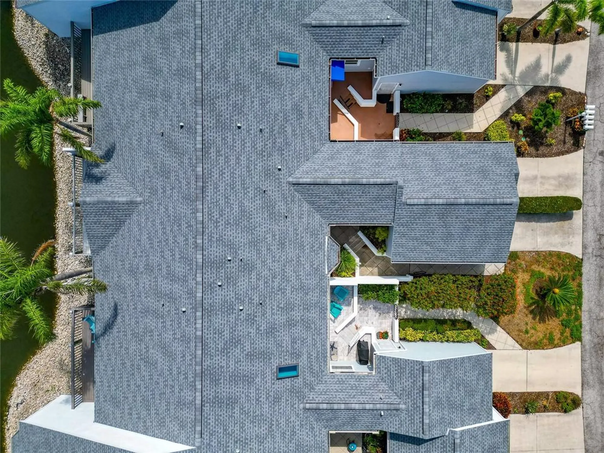 Property Slideshow image 37 of 62 | 1316 perico point cir, Bradenton, FL, 34209