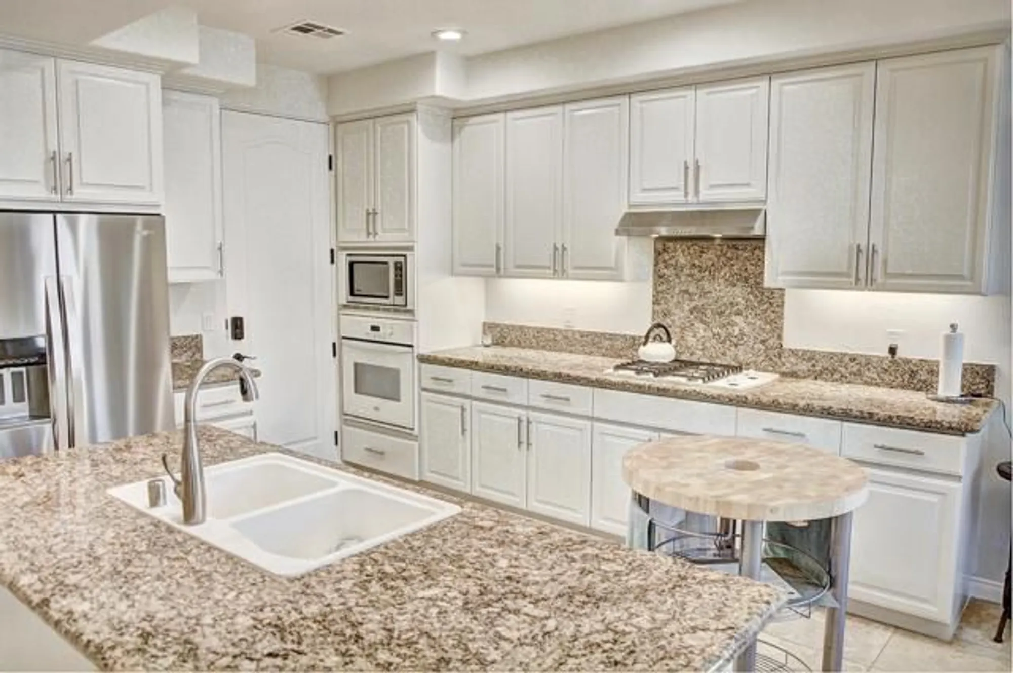 Property Slideshow image 13 of 61 | 308 piazza roma, Palm Desert, CA, 92260