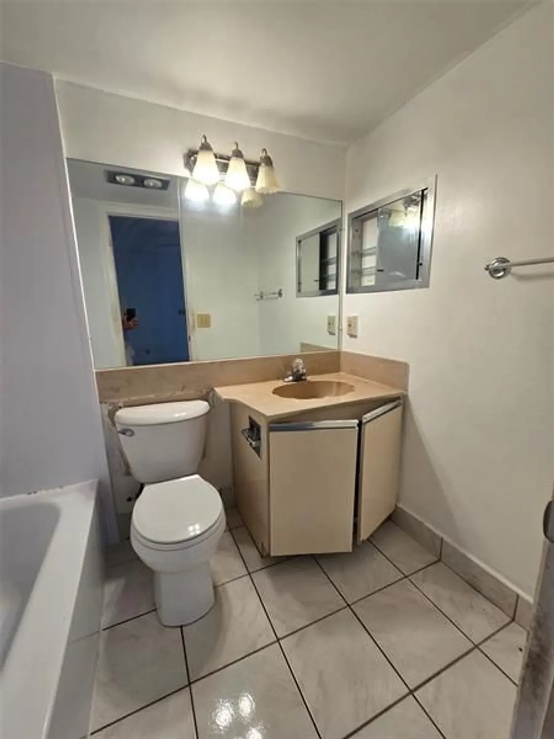 Property Slideshow image 10 of 59 | 4058 harwood e unit e, Deerfield Beach, FL, 33442