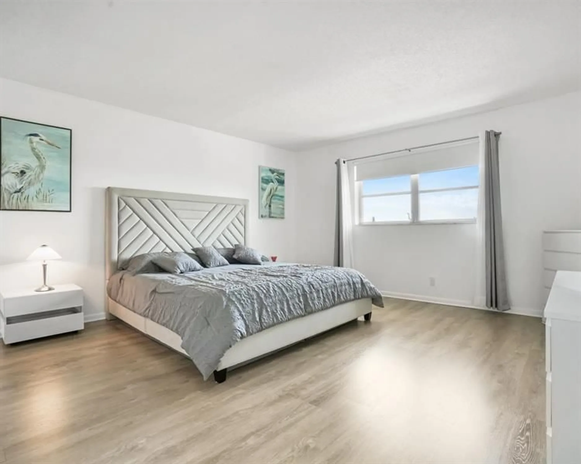 Property Slideshow image 4 of 21 | 4751 nw 21st st apt 604, Lauderhill, FL, 33313