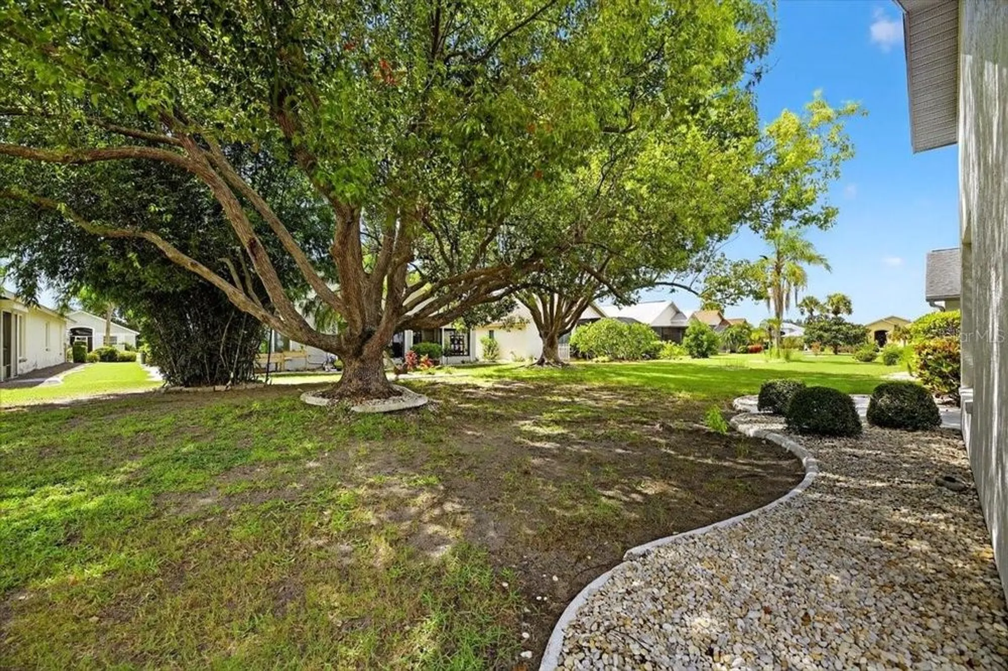 Property Slideshow image 34 of 54 | 1828 e del webb blvd, Sun City Center, FL, 33573