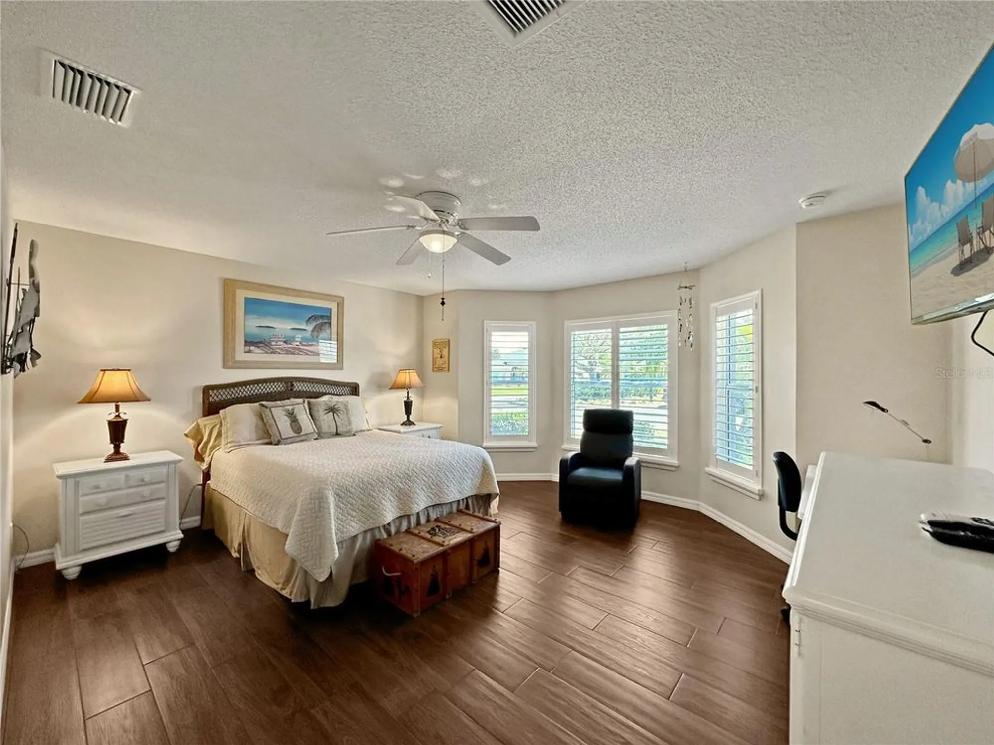 Property Slideshow image 22 of 42 | 867 castleberry cir, The Villages, FL, 32162