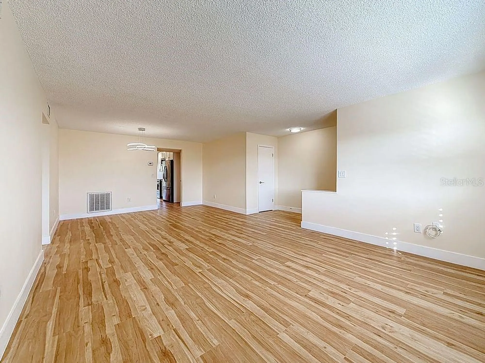 Property Slideshow image 7 of 50 | 8198 terrace garden dr n unit 407, St Petersburg, FL, 33709