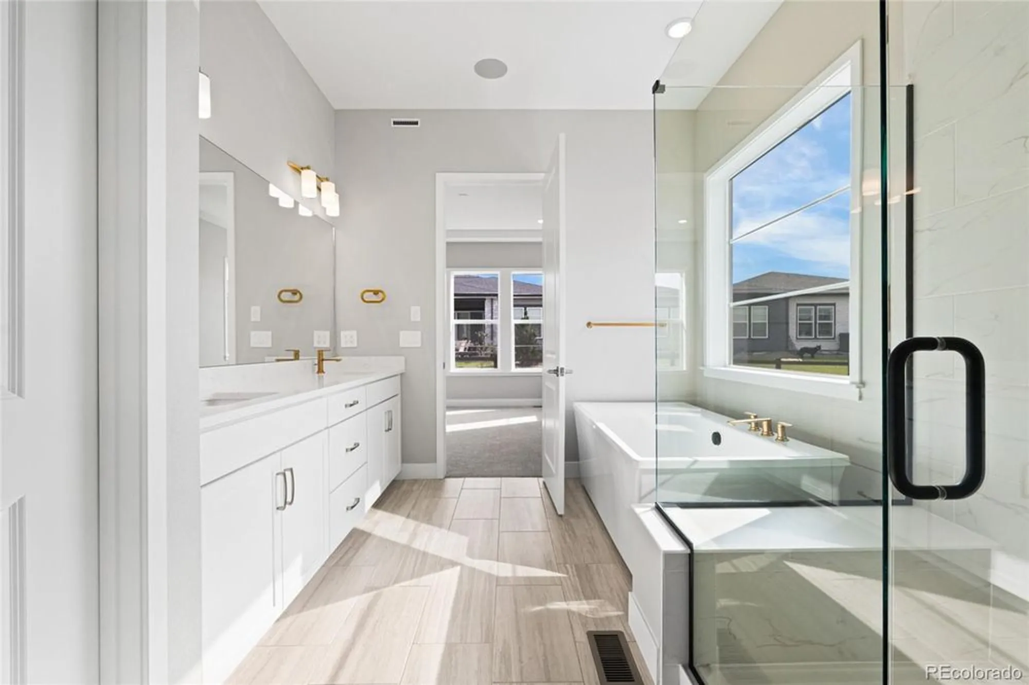 Property Slideshow image 28 of 37 | 8871 s quemoy st, Aurora, CO, 80016