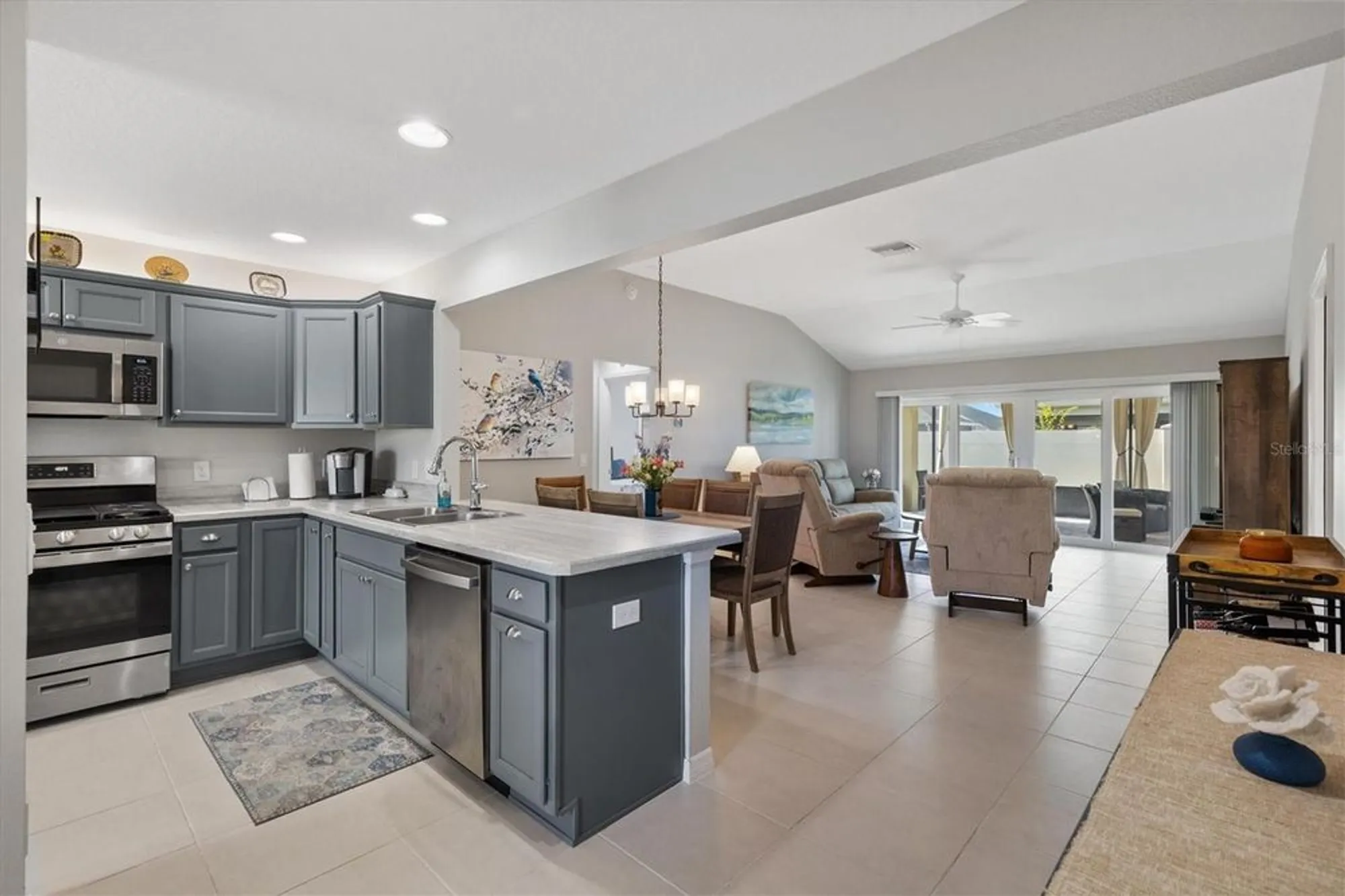 Property Slideshow image 2 of 40 | 2202 landrea loop, The Villages, FL, 32163