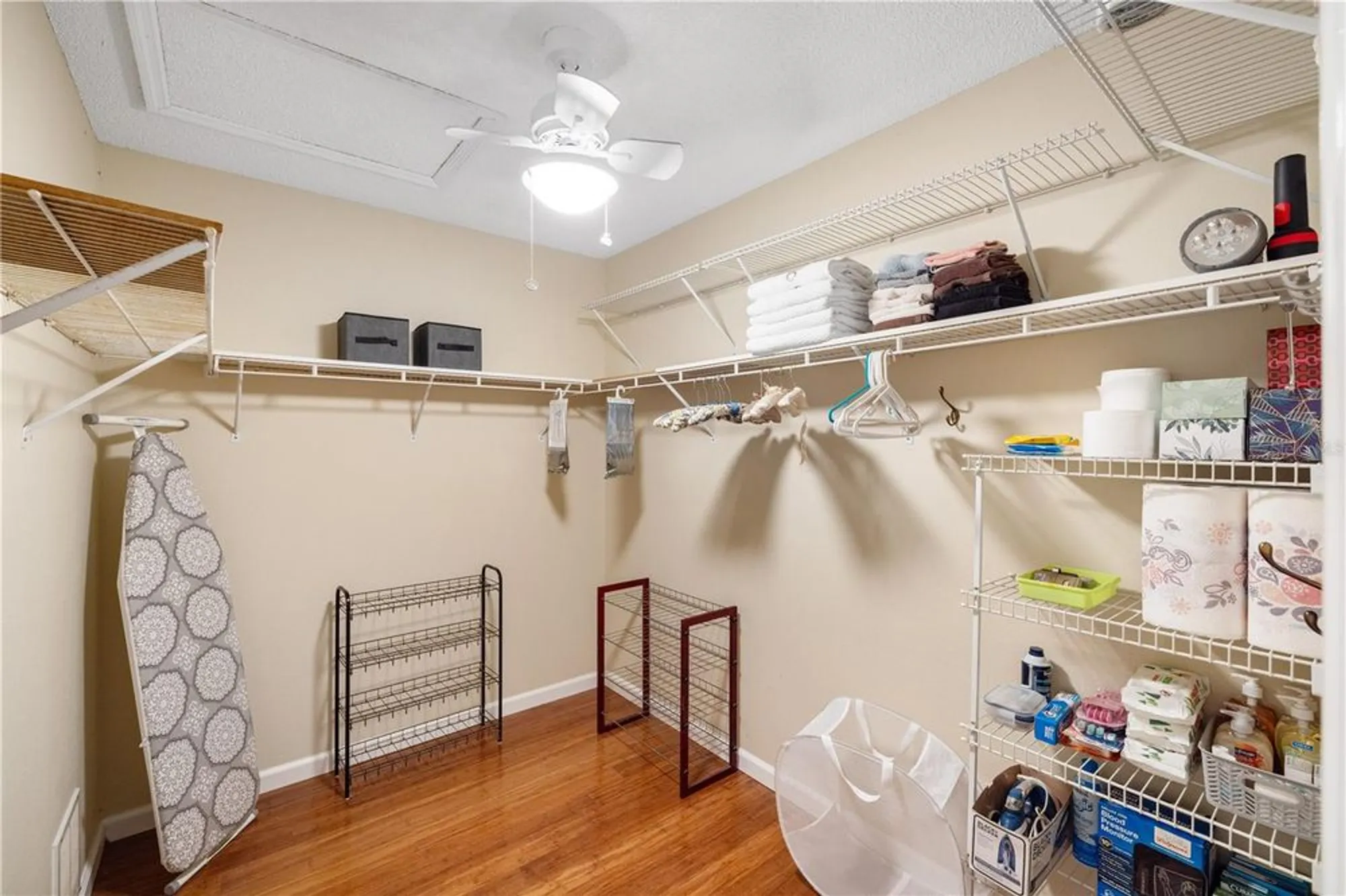 Property Slideshow image 22 of 39 | 324 falling waters ln 164, Englewood, FL, 34223