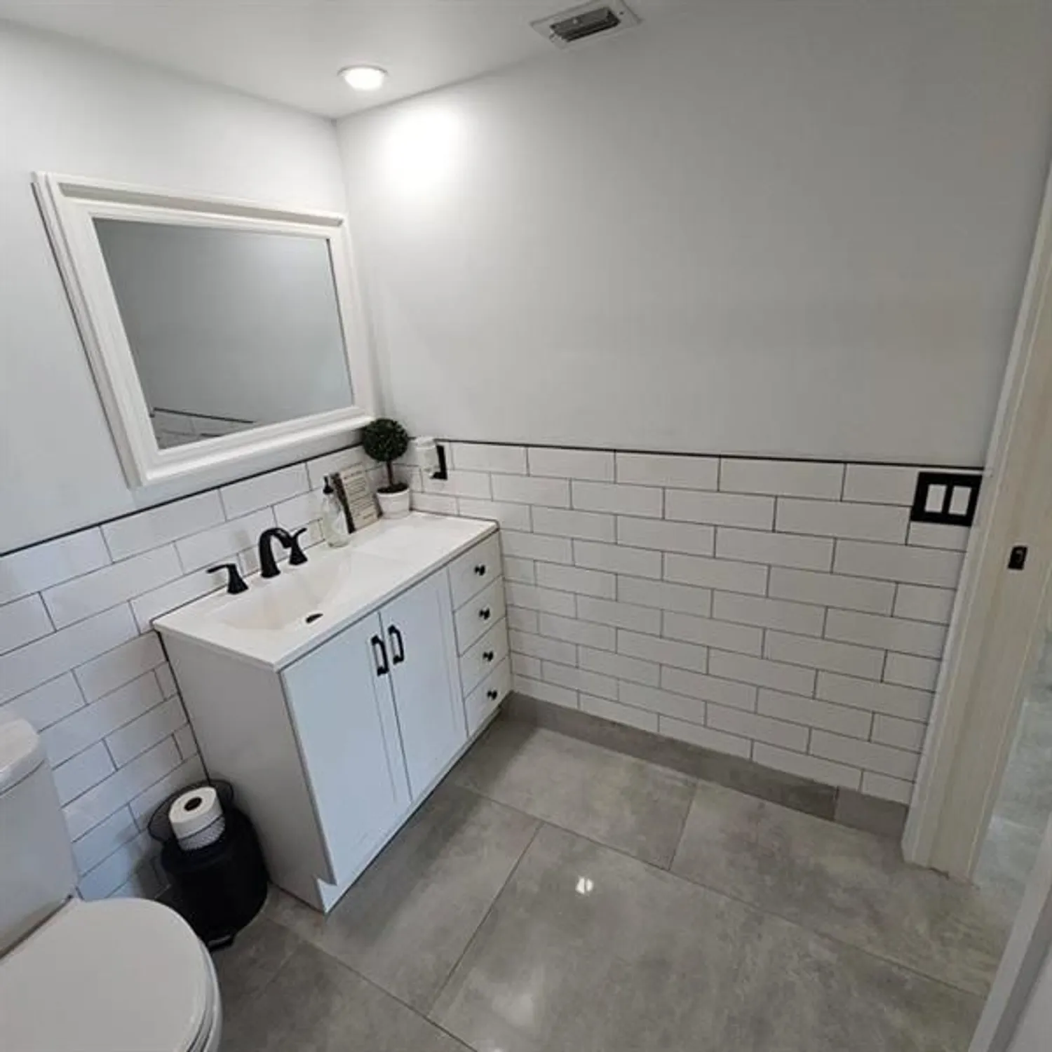 Property Slideshow image 14 of 17 | 4701 martinique dr h4, Coconut Creek, FL, 33066