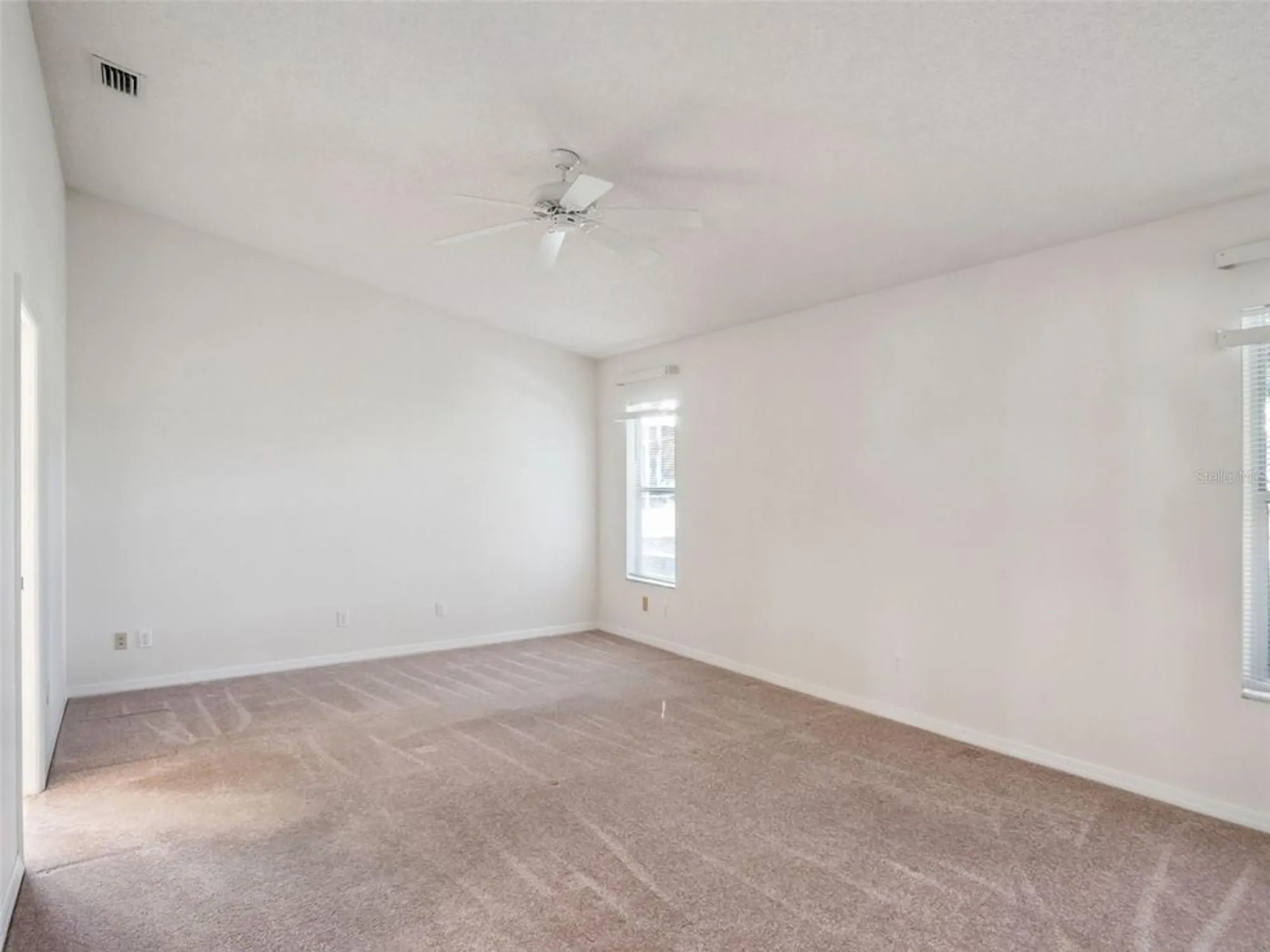 Property Slideshow image 12 of 77 | 5616 laver st, Leesburg, FL, 34748