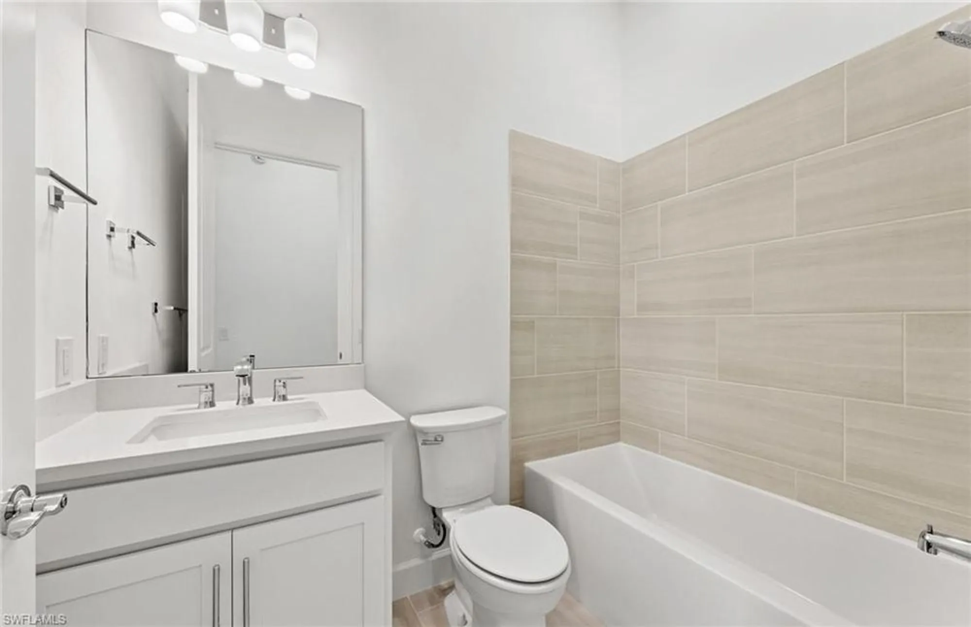 Property Slideshow image 16 of 25 | 20024 nickel trl, Alva, FL, 33920