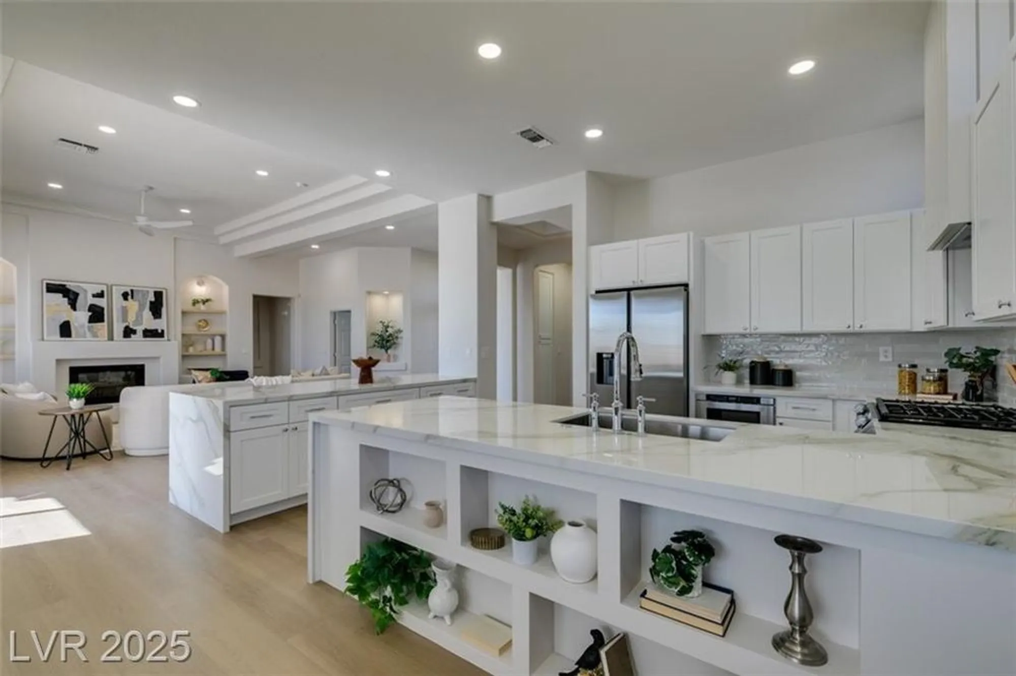 Property Slideshow image 2 of 30 | 10817 heritage hills dr, Las Vegas, NV, 89134