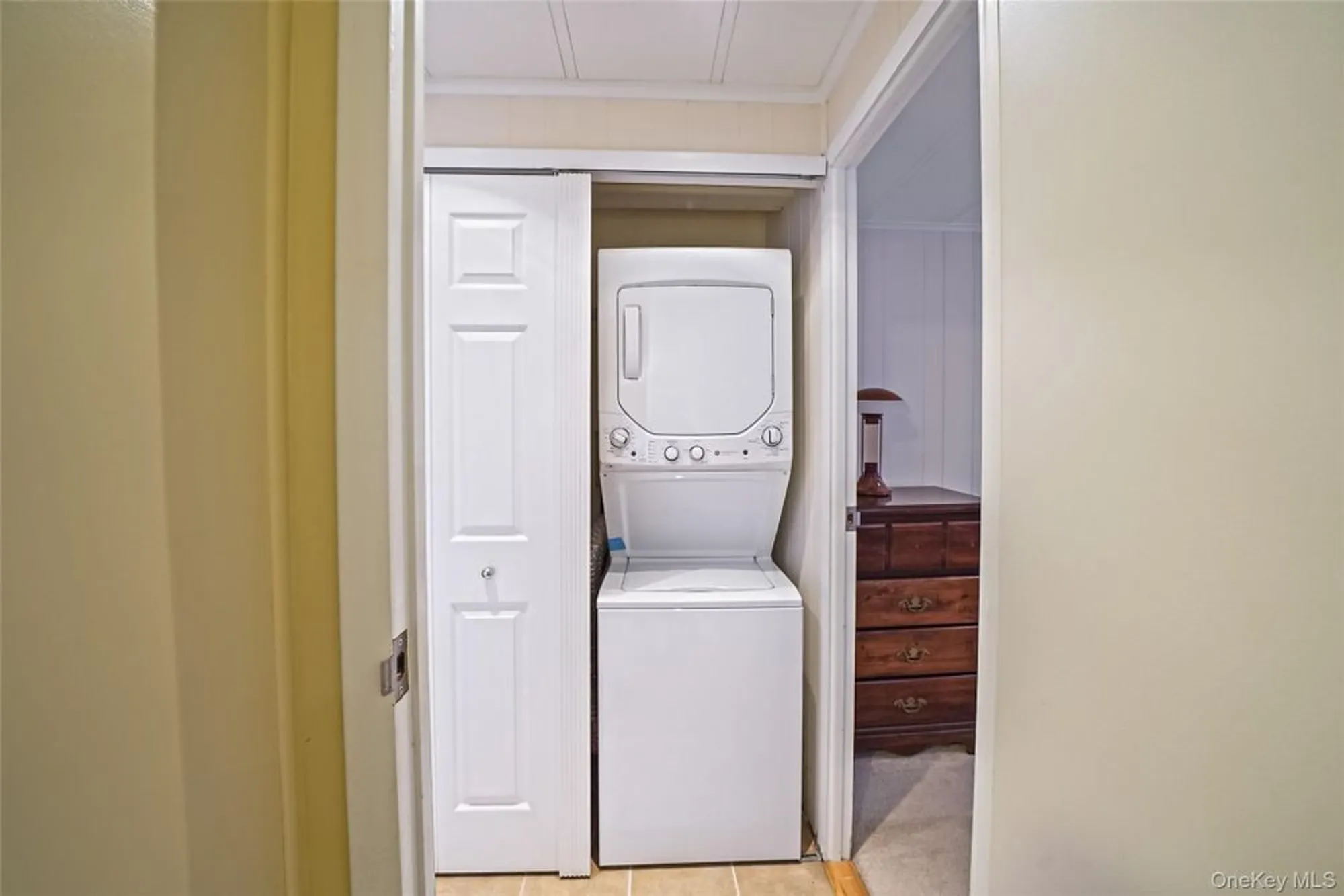 Property Slideshow image 15 of 29 | 91 village cir, Manorville, NY, 11949