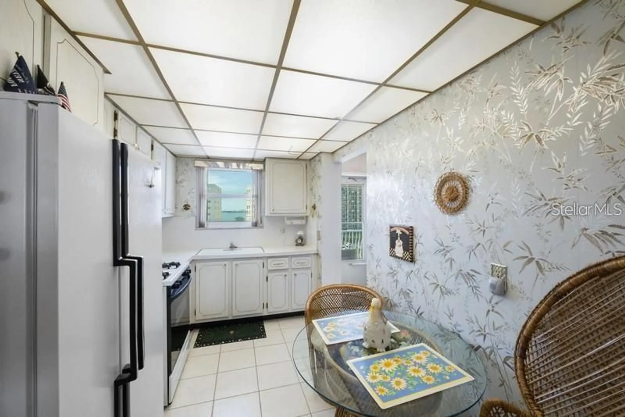 Property Slideshow image 5 of 30 | 5925 shore blvd 602, Gulfport, FL, 33707