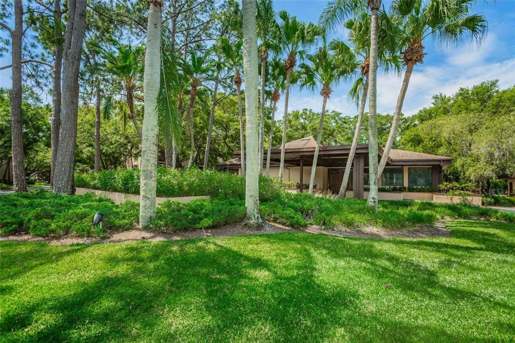 Property Slideshow image 60 of 85 | 3062 eastland blvd 105, Clearwater, FL, 33761