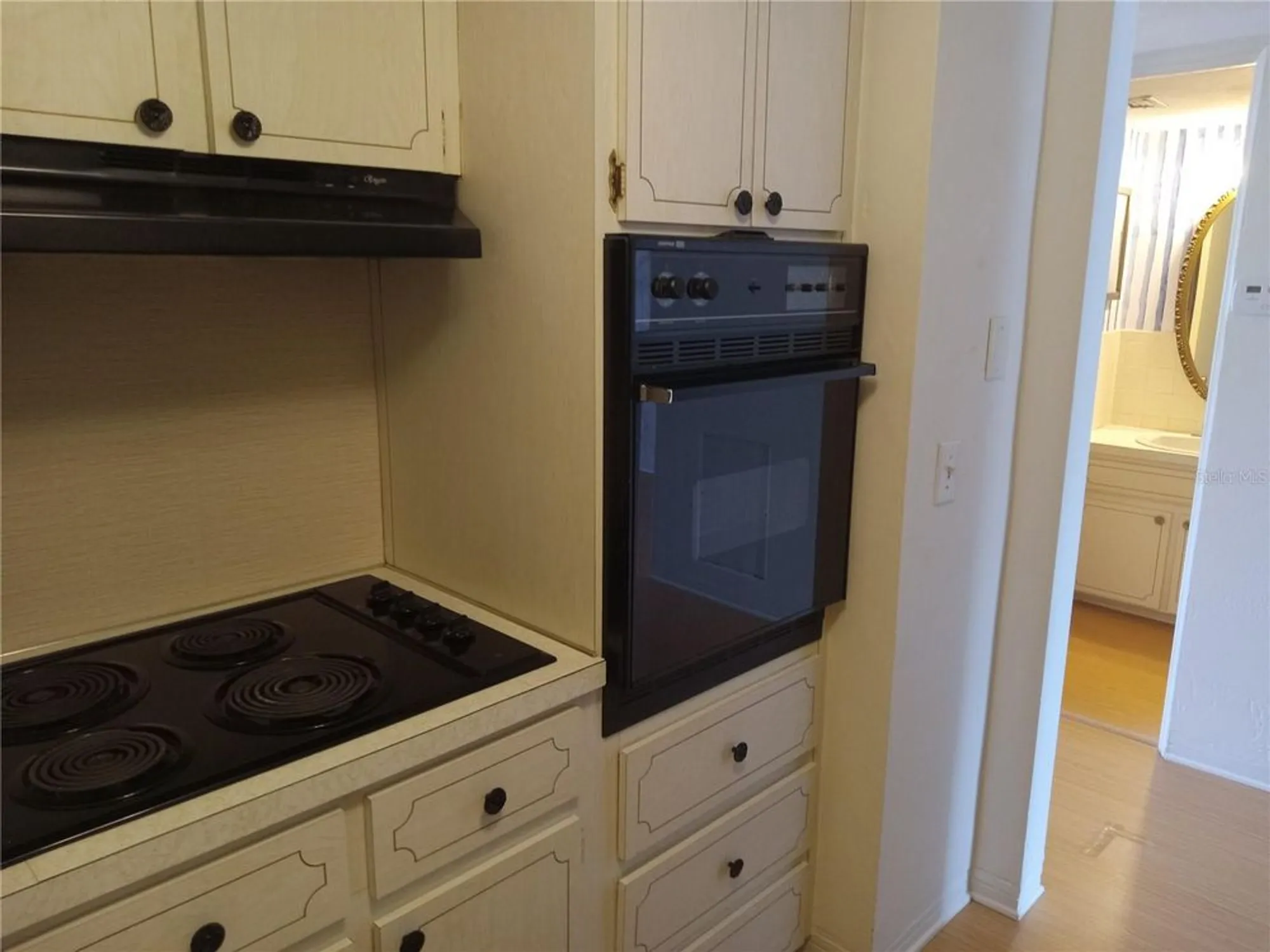 Property Slideshow image 15 of 40 | 2462 brazilia dr 64, Clearwater, FL, 33763