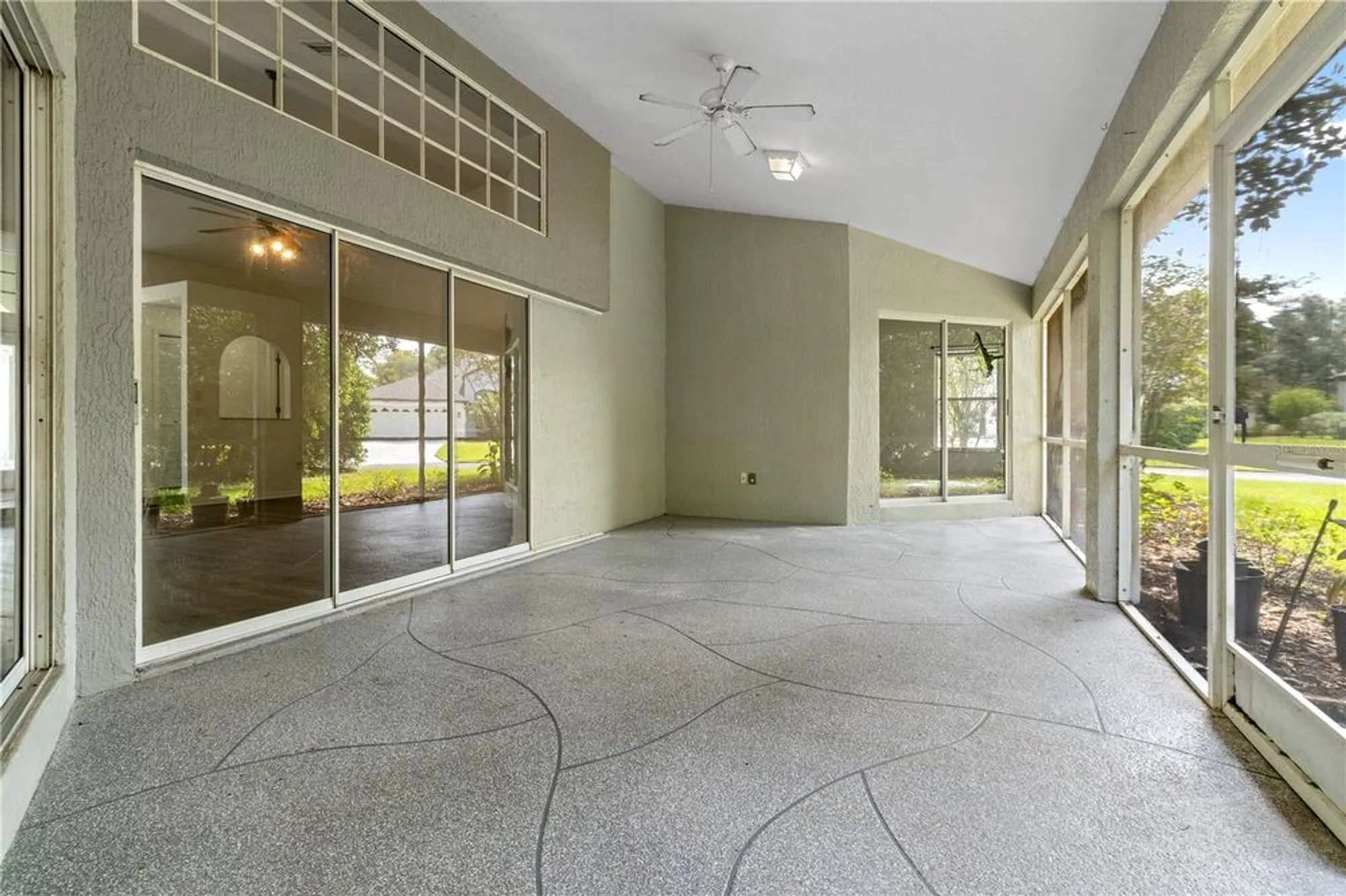 Property Slideshow image 31 of 57 | 9400 merriweather dr, Weeki Wachee, FL, 34613