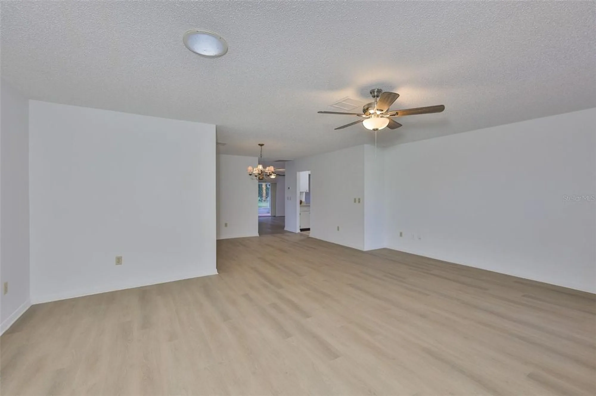 Property Slideshow image 5 of 47 | 1219 wild feather ln, Sun City Center, FL, 33573