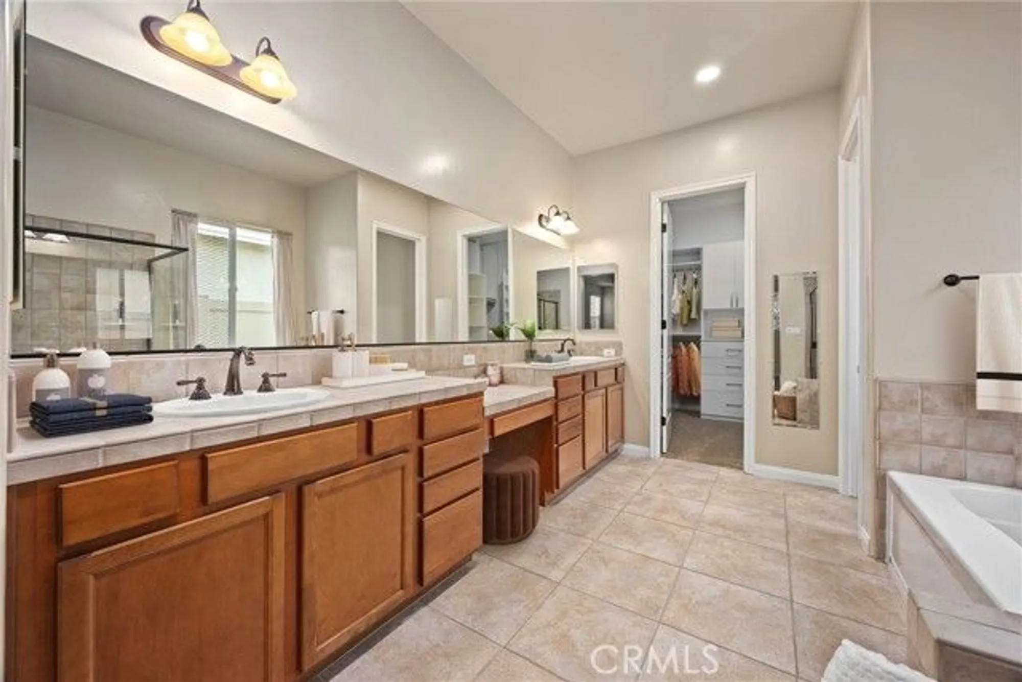 Property Slideshow image 36 of 53 | 307 coachman way, Bakersfield, CA, 93312