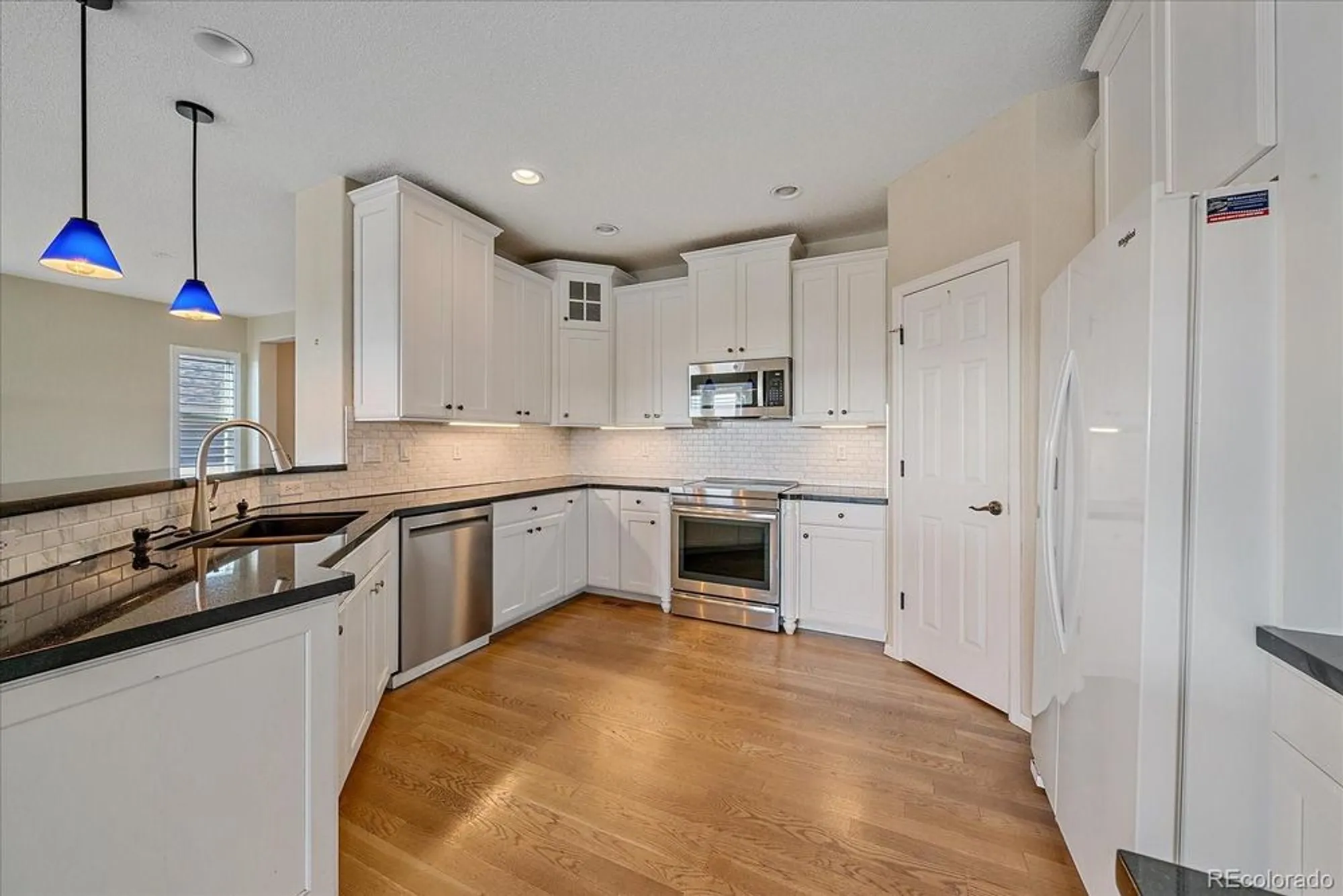 Property Slideshow image 14 of 43 | 22852 e david pl, Aurora, CO, 80016