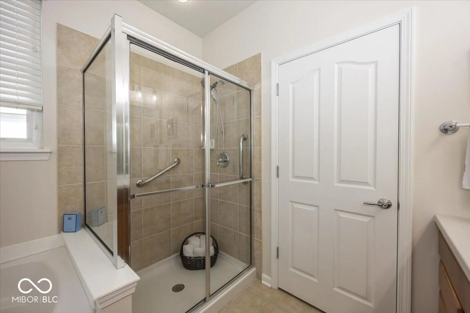 Property Slideshow image 27 of 54 | 12926 venito trl, Fishers, IN, 46037