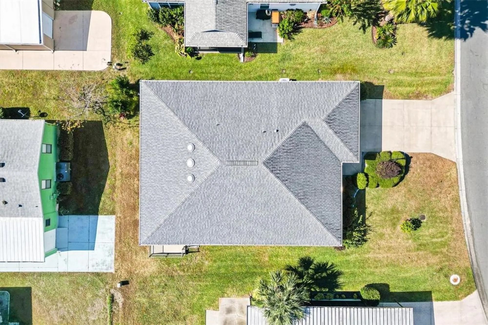 Property Slideshow image 29 of 37 | 706 jason dr, Lady Lake, FL, 32159