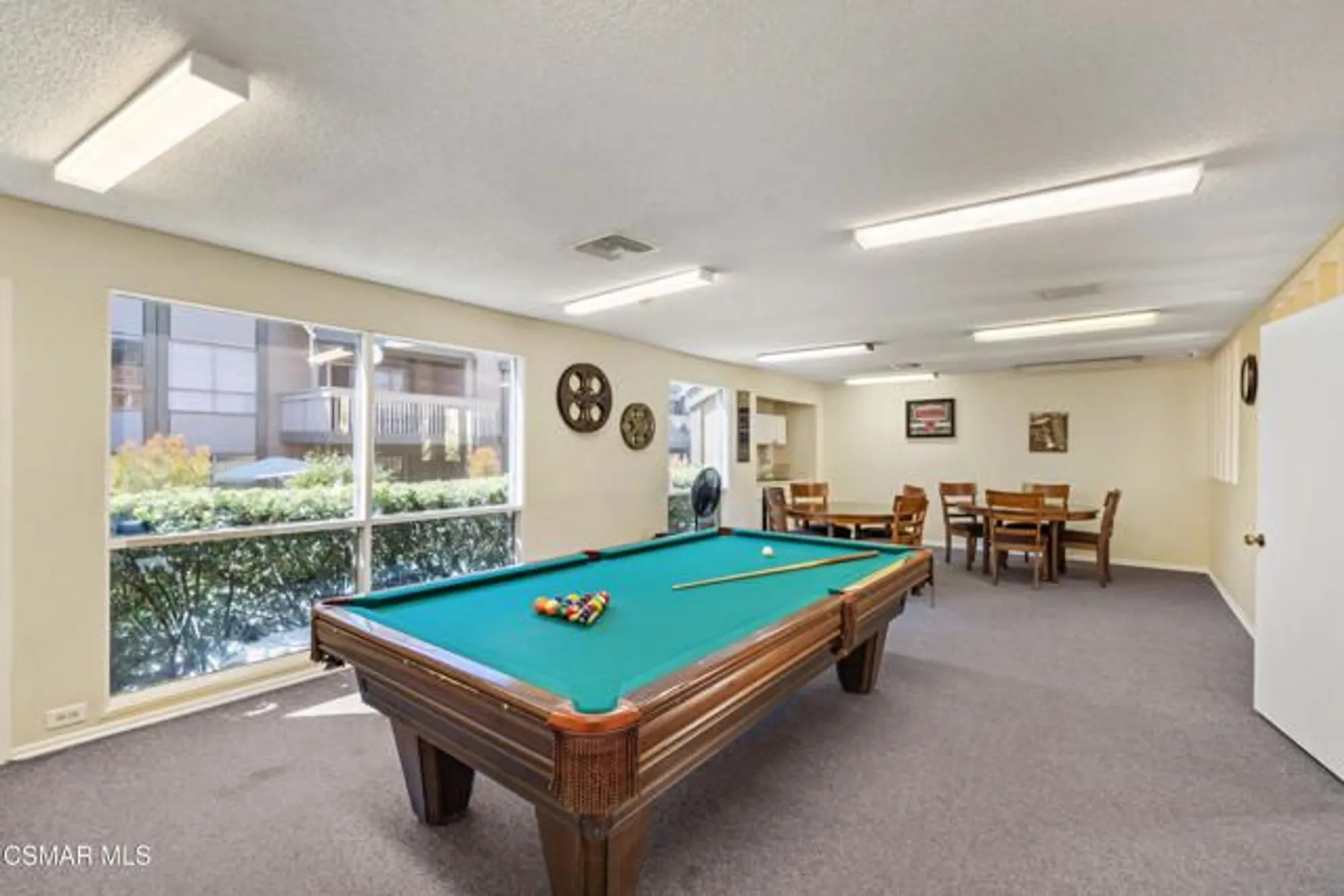 Property Slideshow image 57 of 62 | 224 oakleaf dr 105, Thousand Oaks, CA, 91360