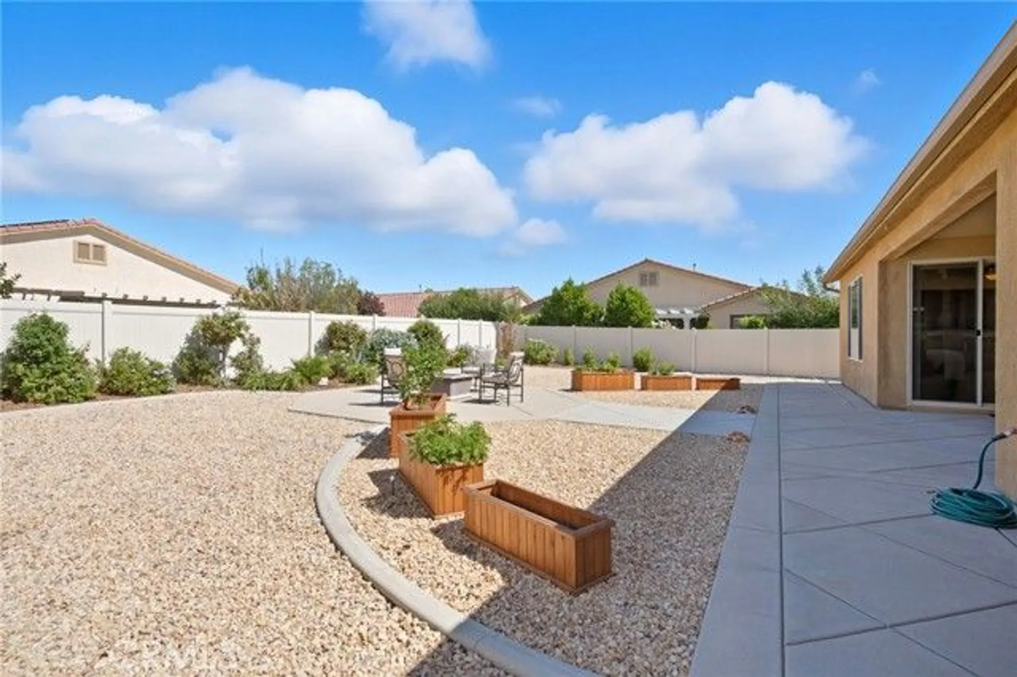 Property Slideshow image 31 of 43 | 5584 corte del mar, Hemet, CA, 92545