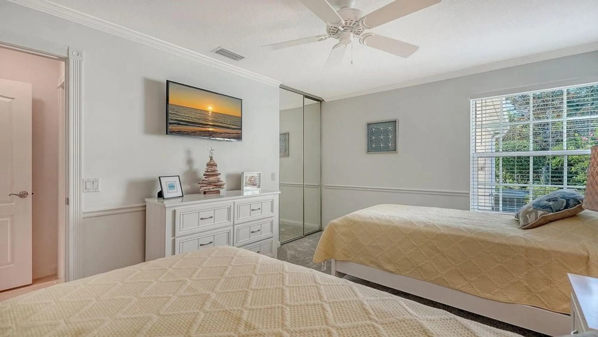 Property Slideshow image 33 of 71 | 8878 estepona ct, Sarasota, FL, 34238