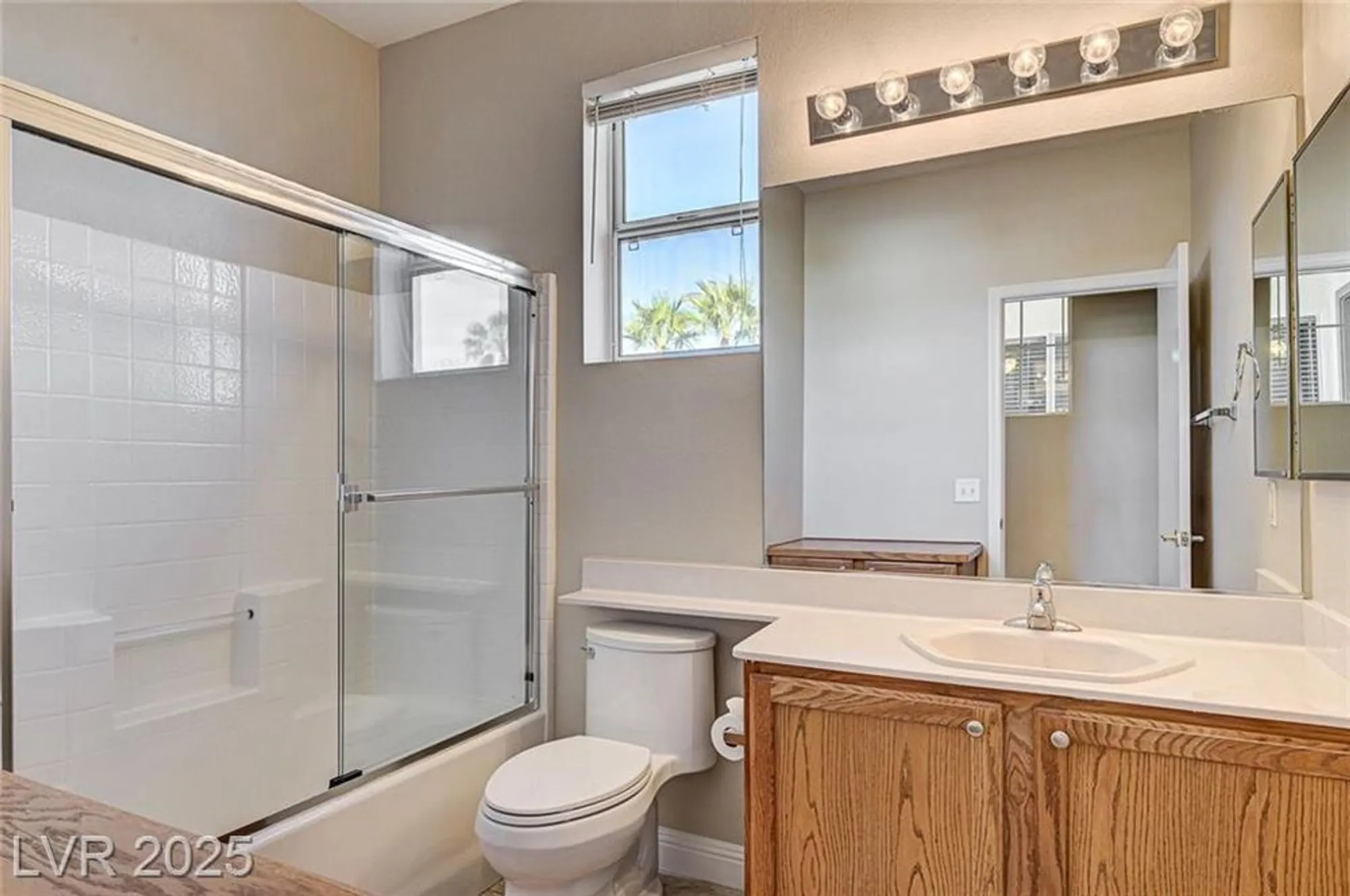 Property Slideshow image 32 of 65 | 10532 riva grande ct, Las Vegas, NV, 89135