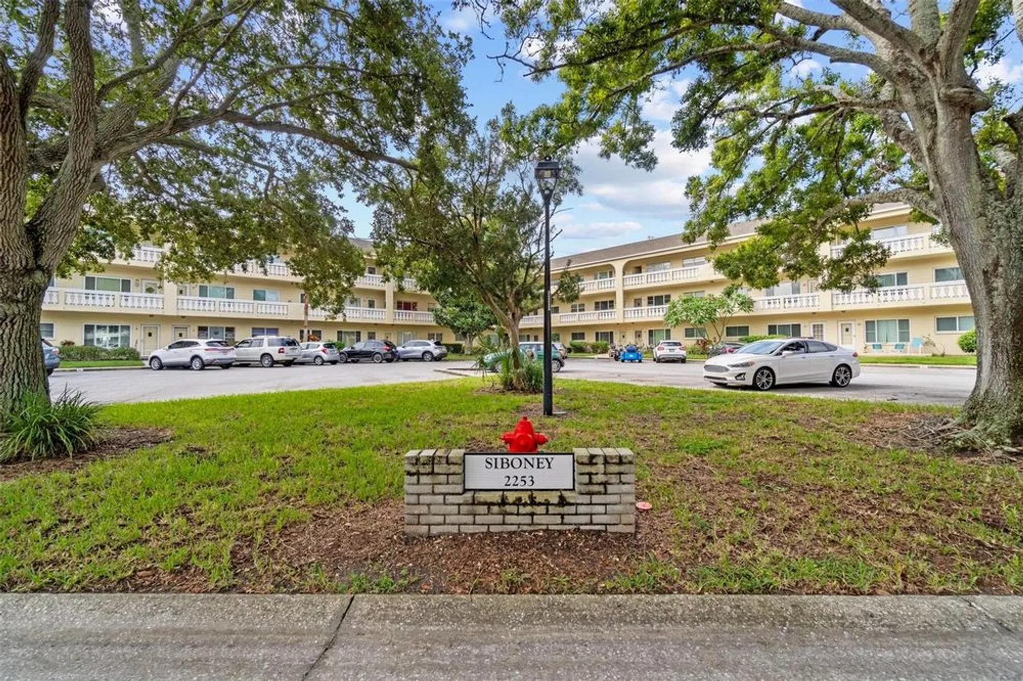 Property Slideshow image 1 of 64 | 2253 norwegian dr 51, Clearwater, FL, 33763