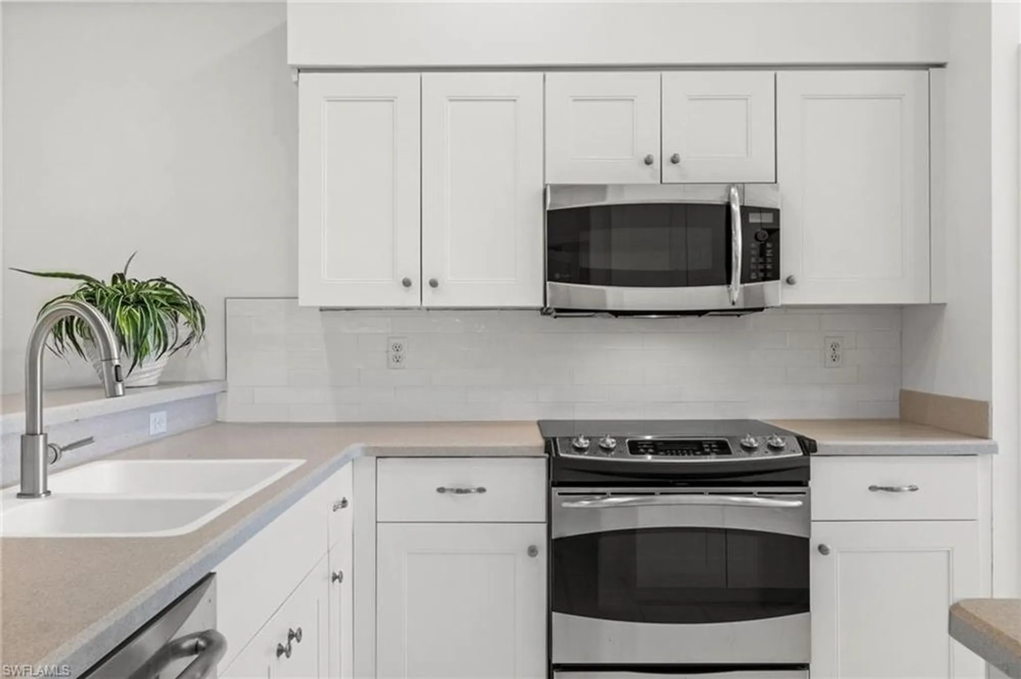 Property Slideshow image 13 of 46 | 25040 bay cedar dr, Bonita Springs, FL, 34134