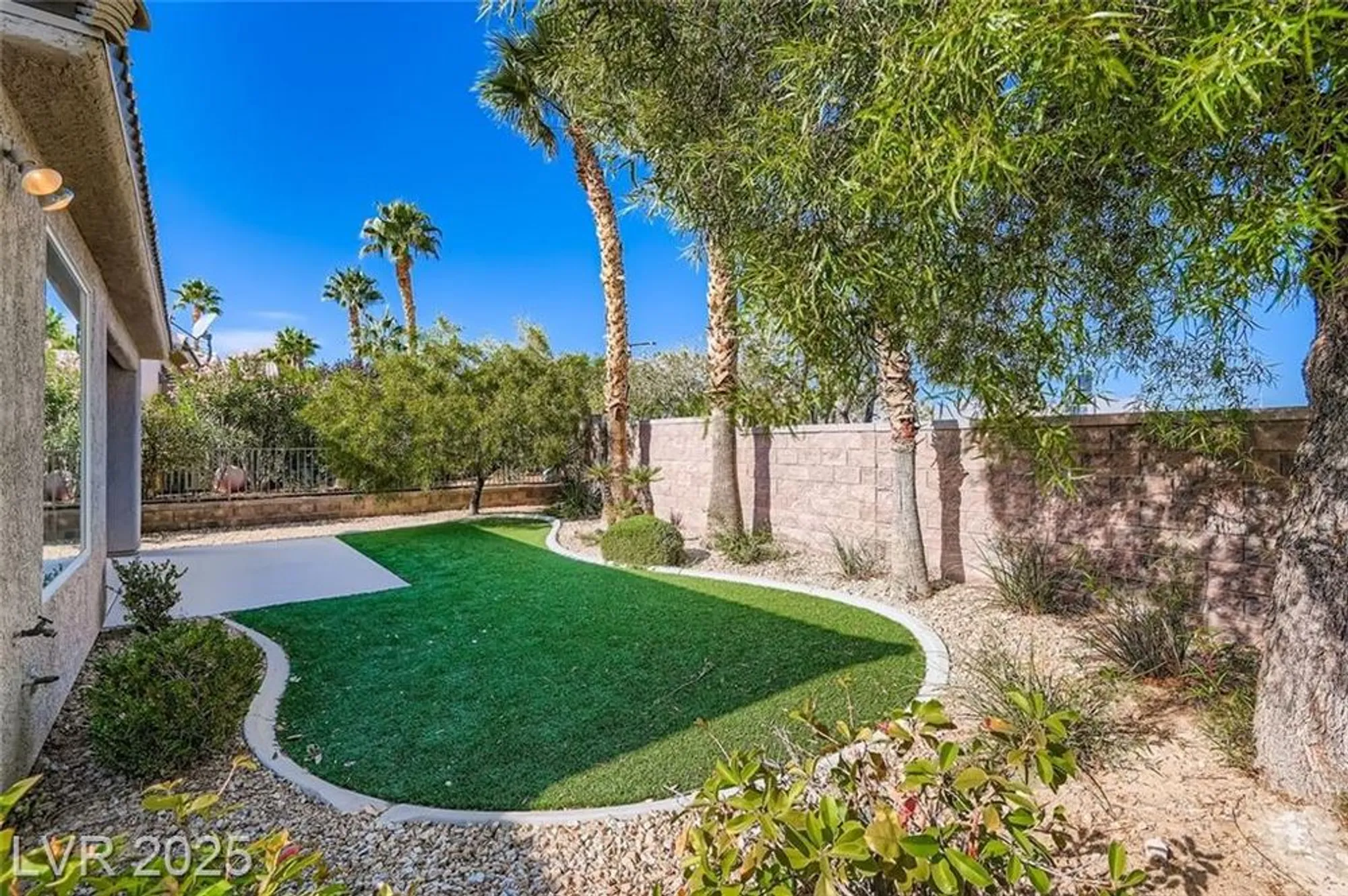 Property Slideshow image 26 of 37 | 10554 sopra ct, Las Vegas, NV, 89135