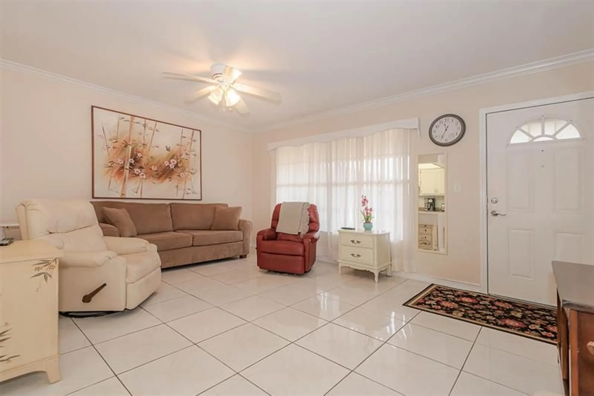 Property Slideshow image 14 of 36 | 3071 nw 47th ter 317, Lauderdale Lakes, FL, 33313