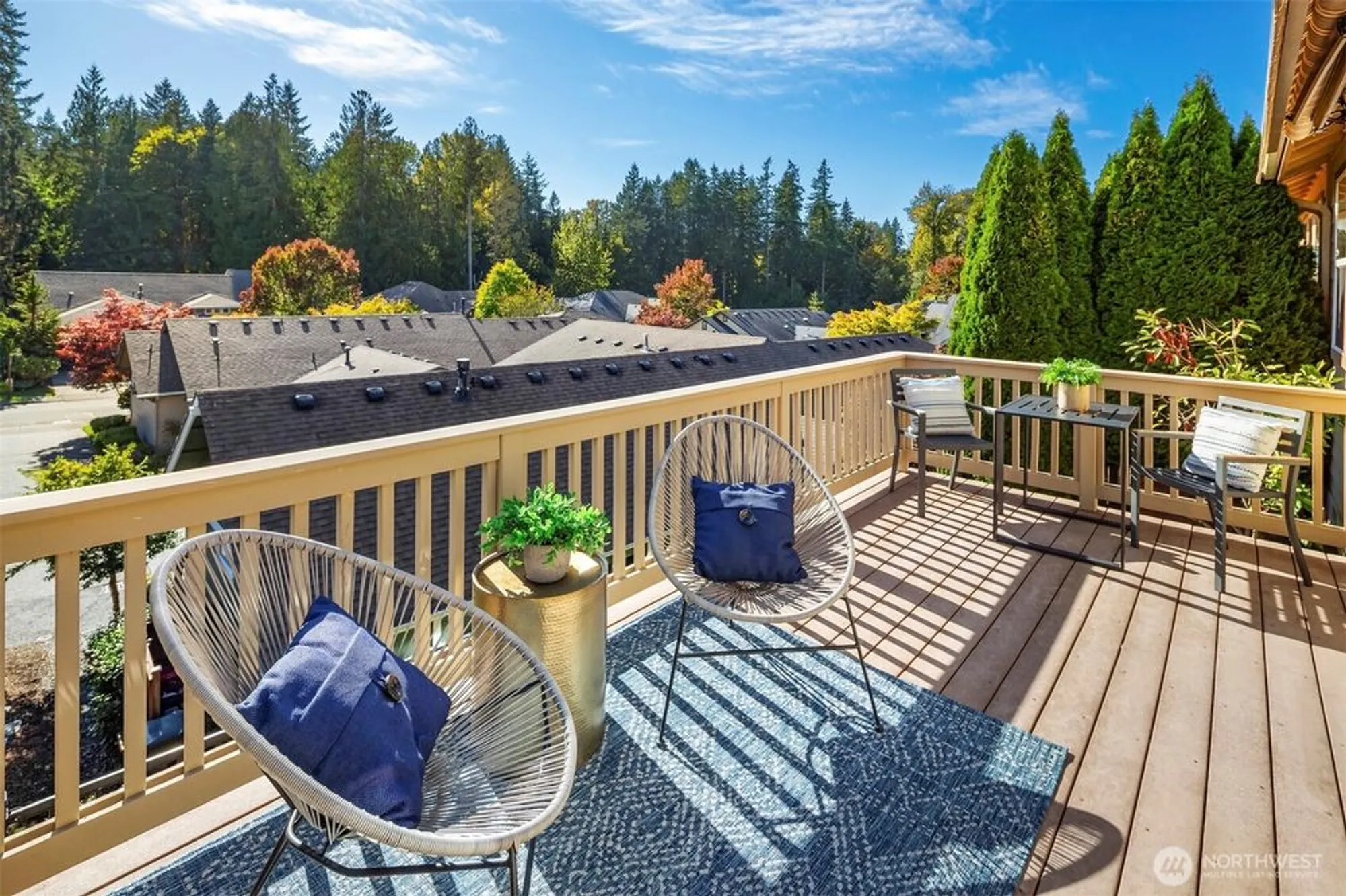 Property Slideshow image 15 of 29 | 13507 adair creek way, Redmond, WA, 98053