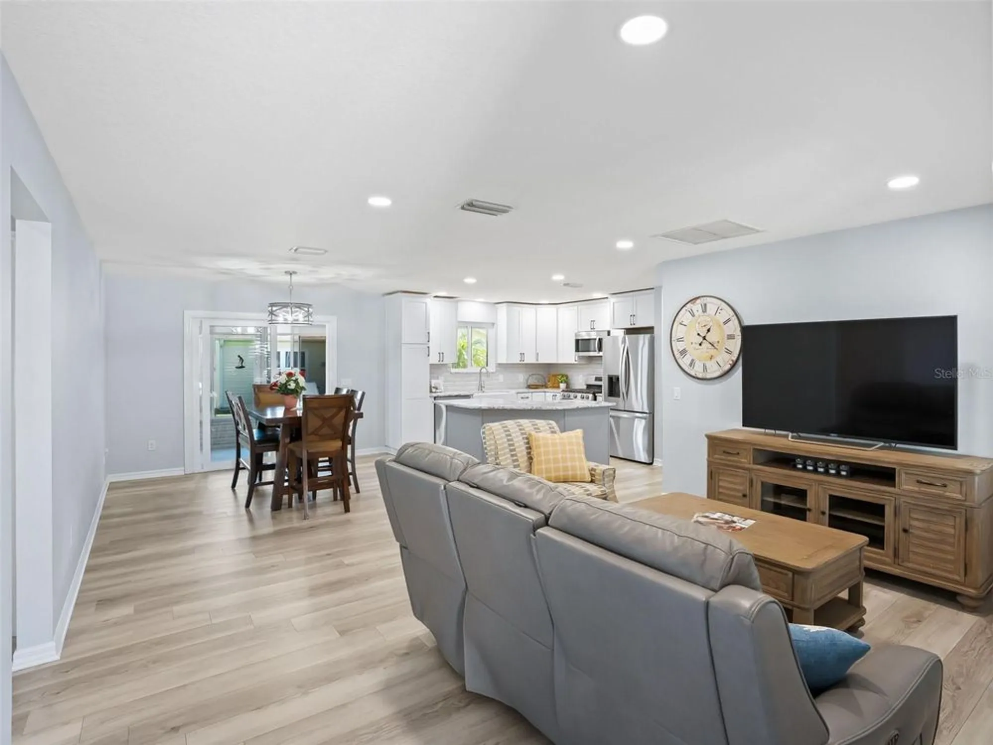 Property Slideshow image 7 of 54 | 17937 se 83rd pineland ter, The Villages, FL, 32162