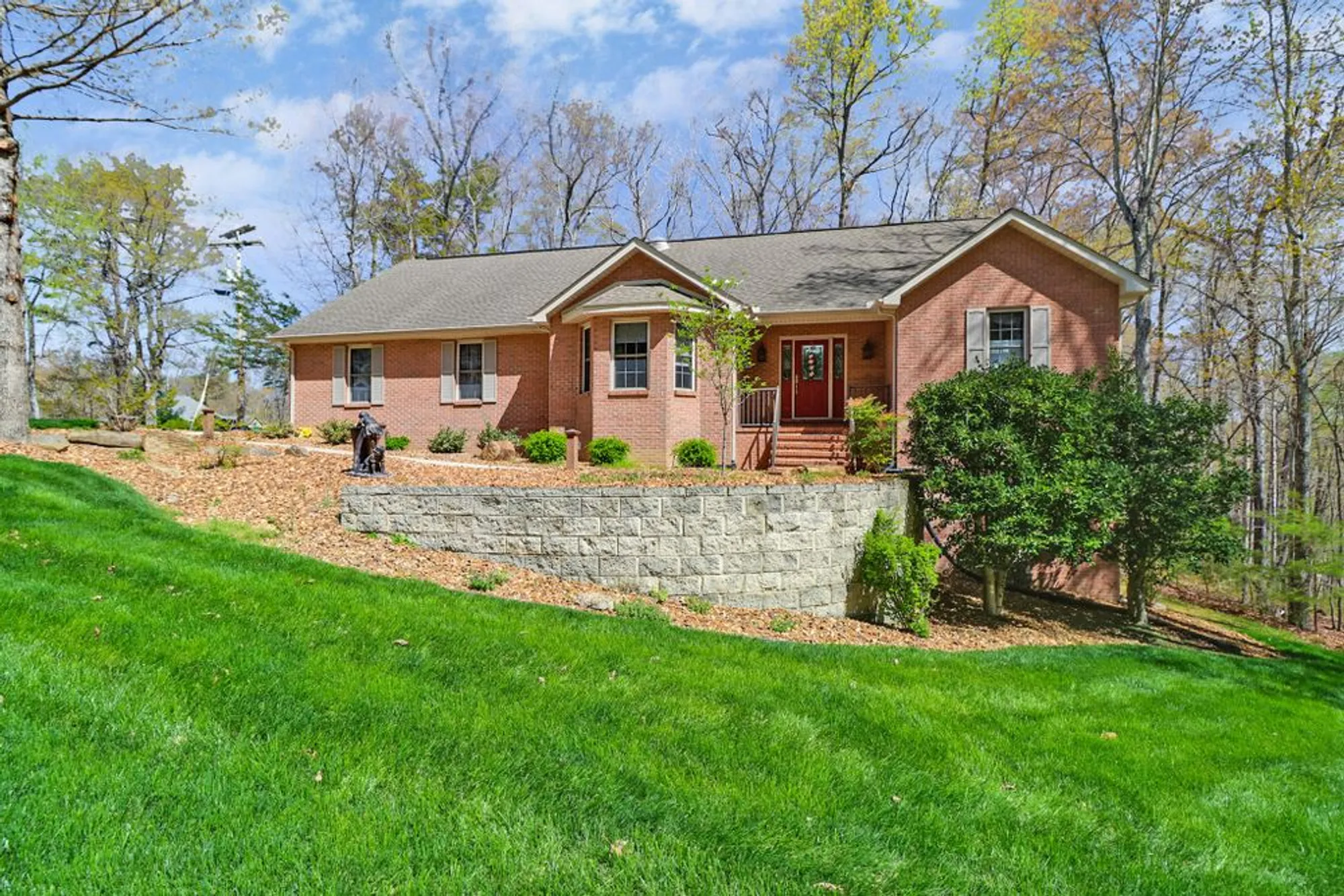 Property Slideshow image 2 of 44 | 10 claremont cir, Crossville, TN, 38558