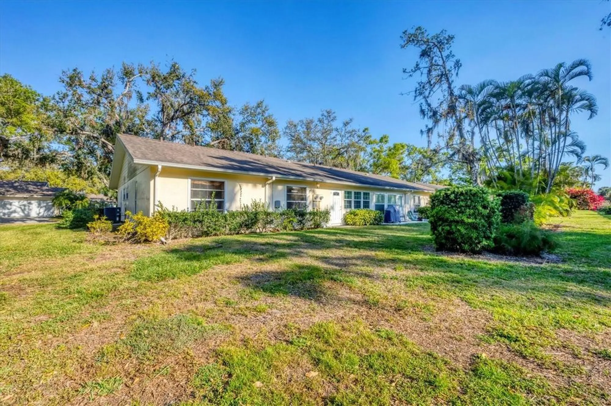 Property Slideshow image 25 of 29 | 4058 oakhurst dr 3174, Sarasota, FL, 34233