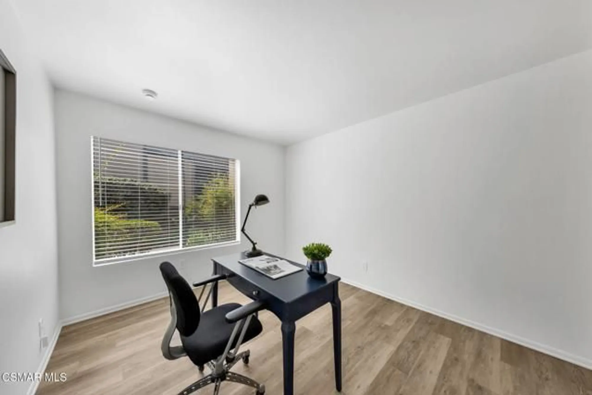 Property Slideshow image 19 of 52 | 224 oakleaf dr apt 102, Thousand Oaks, CA, 91360