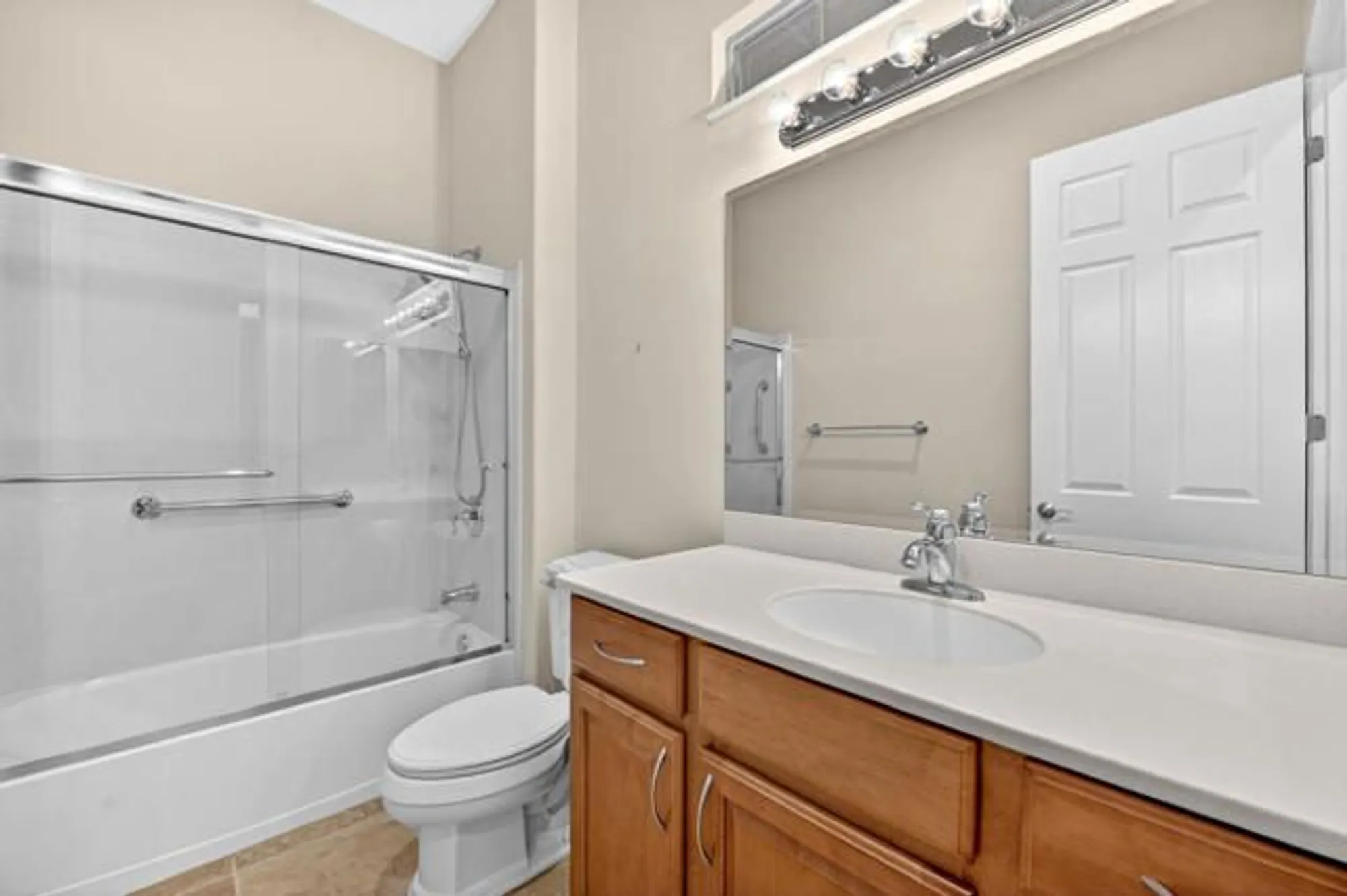 Property Slideshow image 35 of 69 | 81073 avenida tres lagunas, Indio, CA, 92203