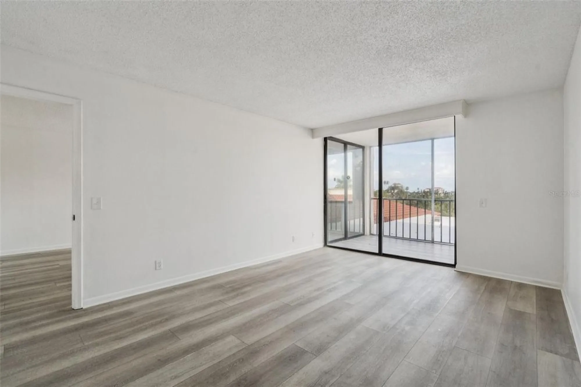 Property Slideshow image 19 of 37 | 6219 palma del mar blvd s apt 301, Saint Petersburg, FL, 33715