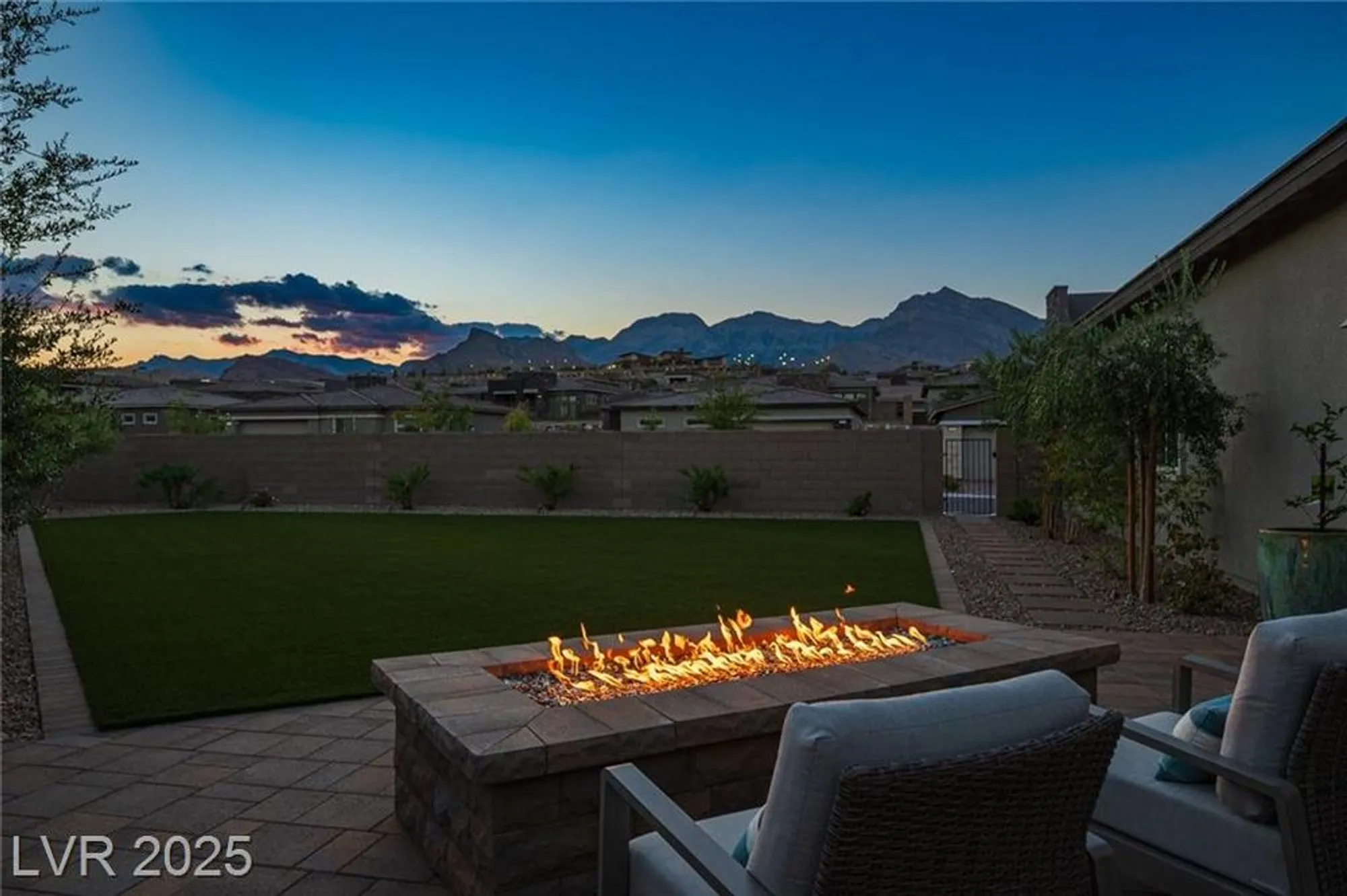 Property Slideshow image 64 of 92 | 936 mayfield manor ln, Las Vegas, NV, 89138