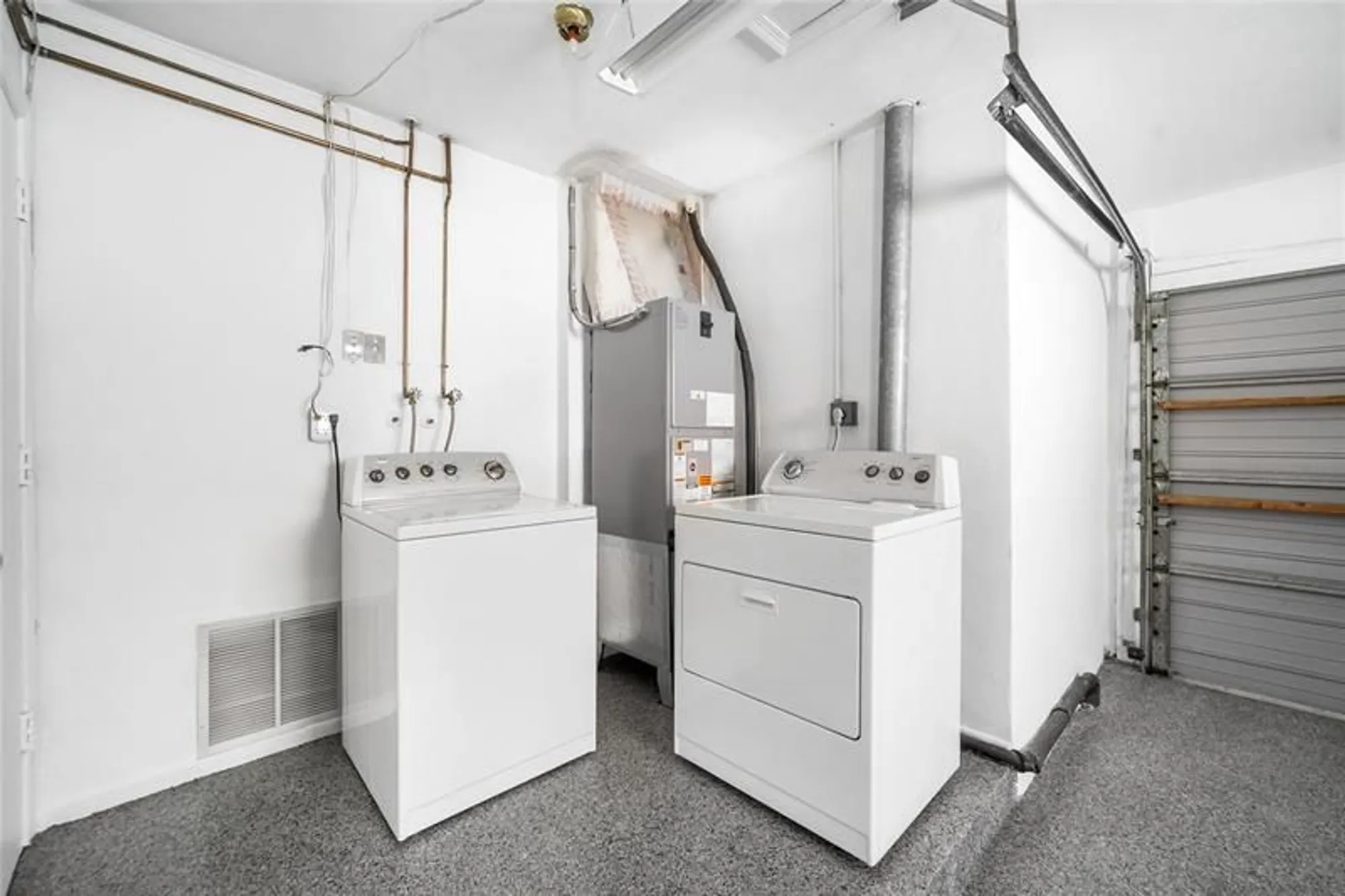 Property Slideshow image 21 of 34 | 4524 nw 43rd ave, Tamarac, FL, 33319