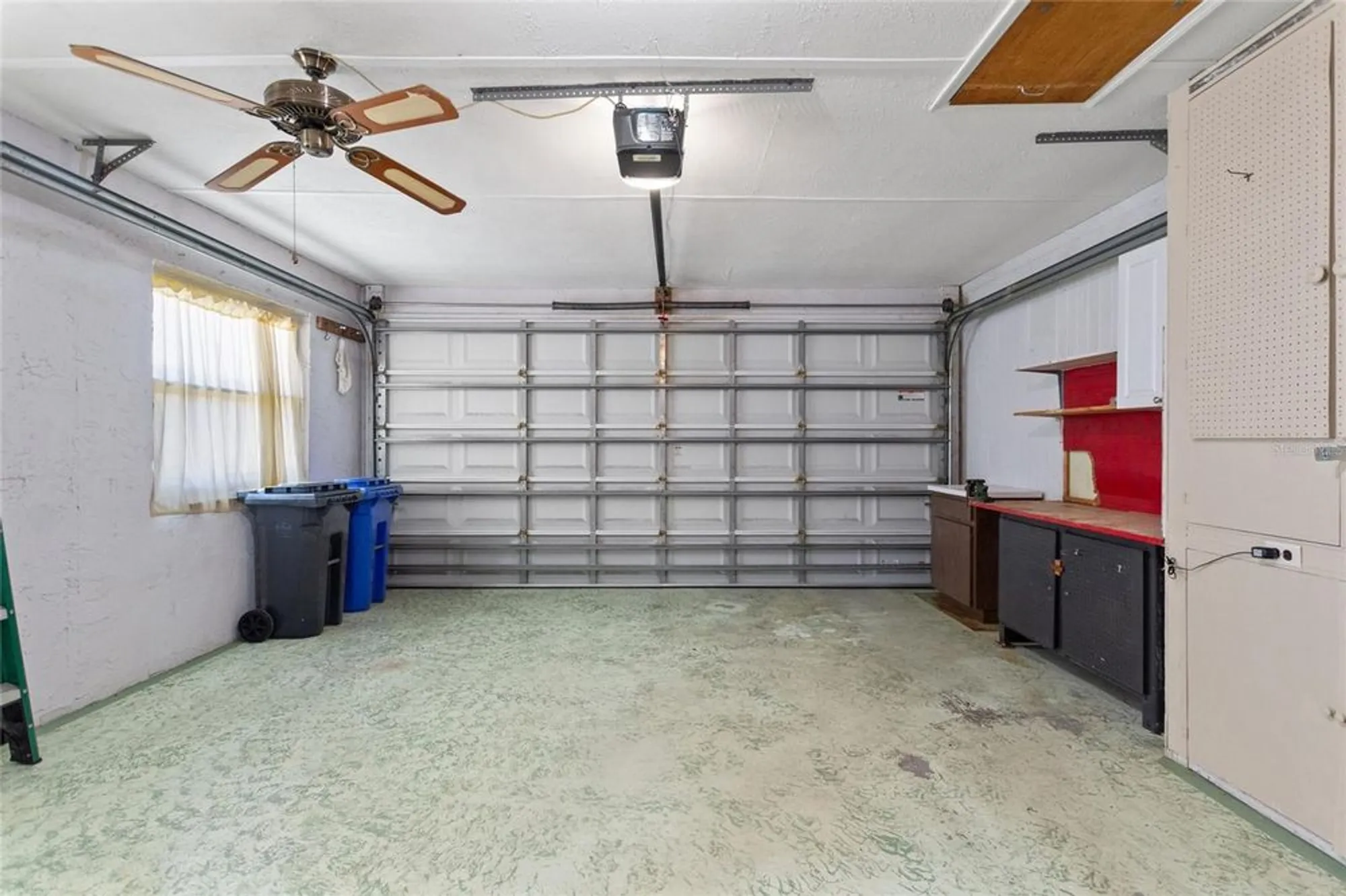 Property Slideshow image 27 of 49 | 679 fort duquesna dr, Sun City Center, FL, 33573